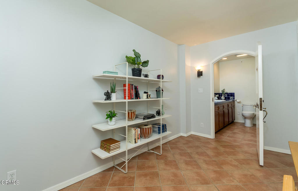 La Canada Flintridge, California, 91011, United States, 3 Bedrooms Bedrooms, ,1 BathroomBathrooms,Residential,For Sale,1901874