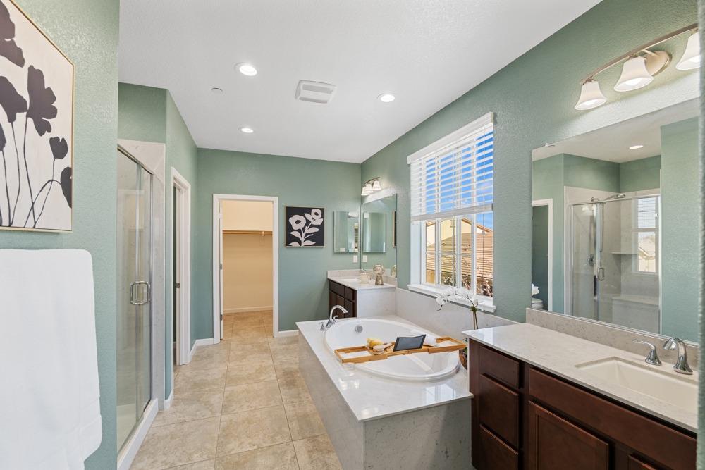 Woodland, California, 95776, United States, 4 Bedrooms Bedrooms, ,3 BathroomsBathrooms,Residential,For Sale,1939762