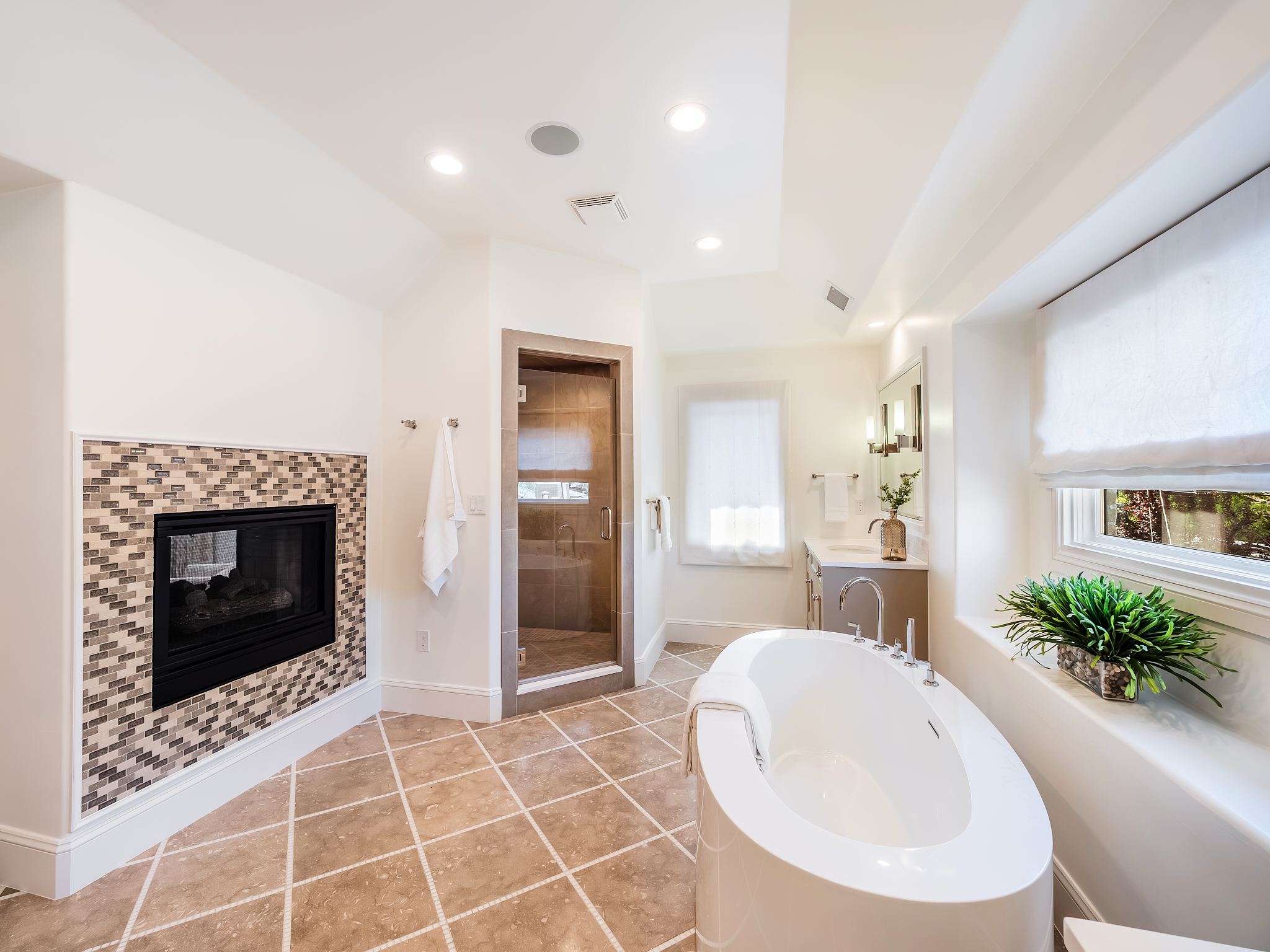  Beautifully Reimagined Custom Home - 物件實景