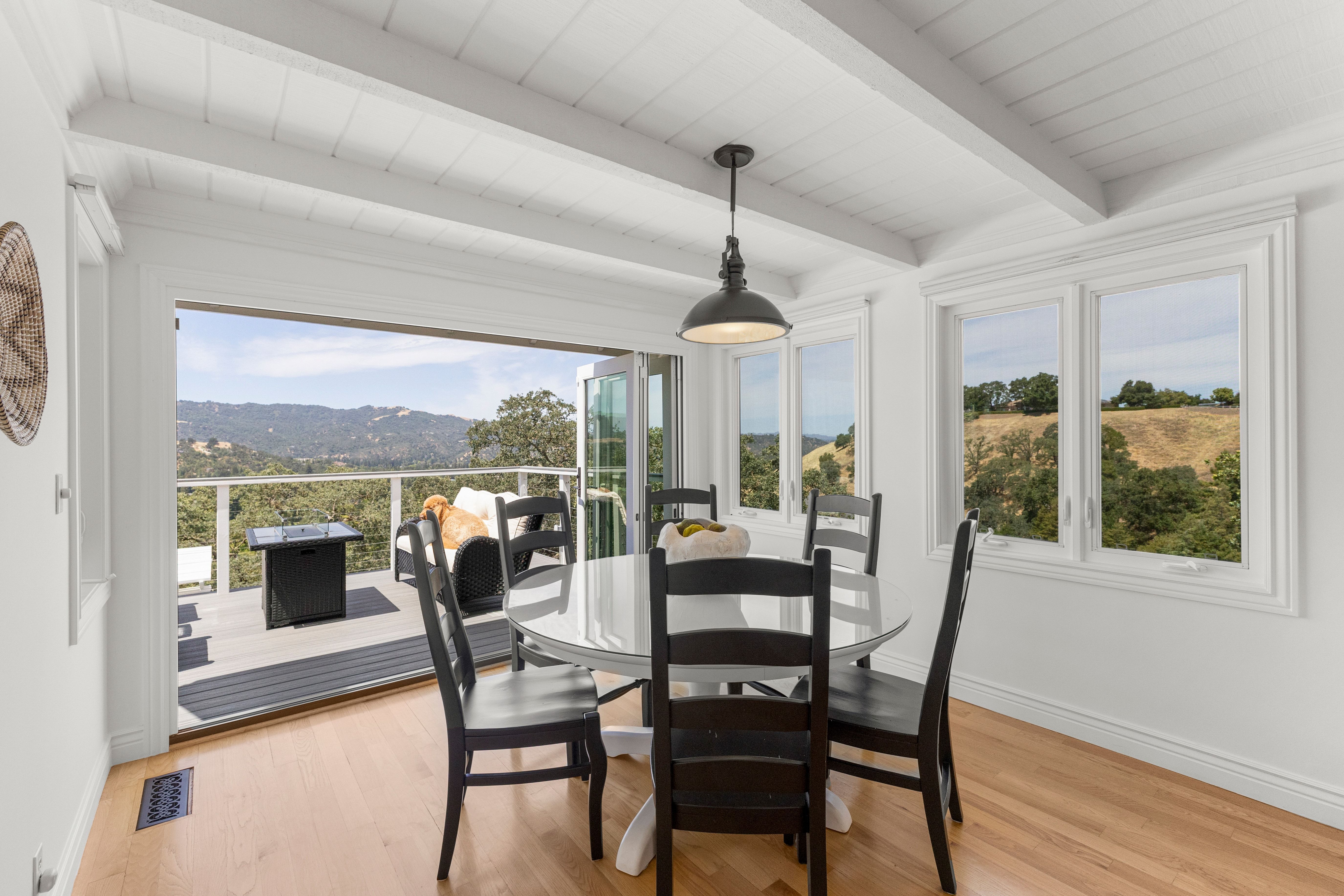  Sweeping Fairway Views Meet Rare Outdoor Living - 物件實景