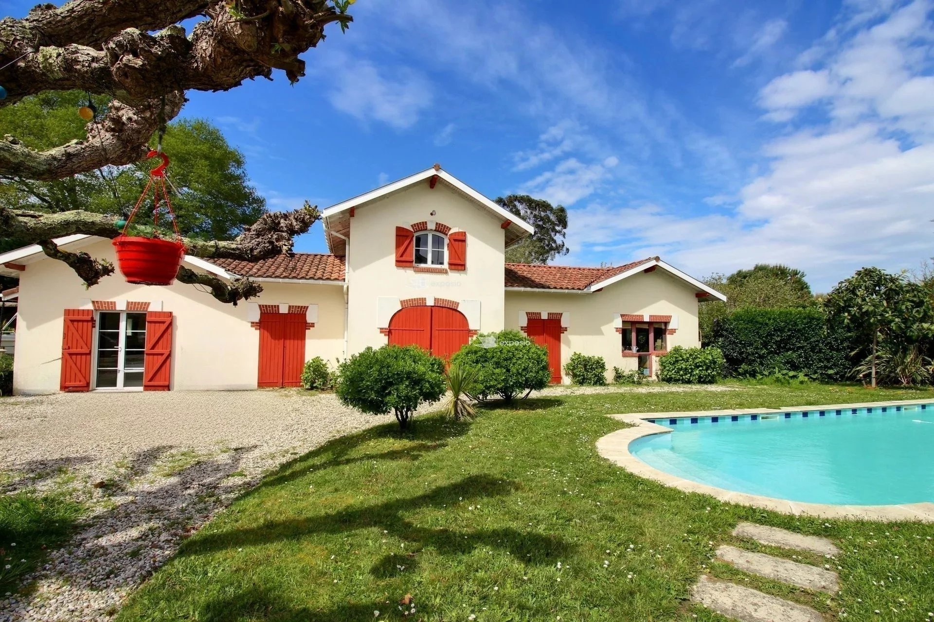 Marcheprime, New Aquitaine, 33380, FR, 5 Bedrooms Bedrooms, ,3 BathroomsBathrooms,Residential,For Sale,1540445