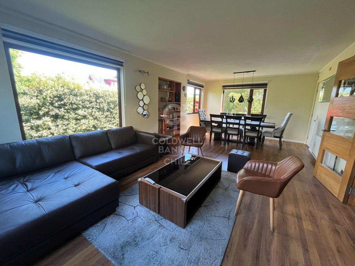 Puerto Varas, Chile, 5 Bedrooms Bedrooms, ,4 BathroomsBathrooms,Residential,For Sale,1908345