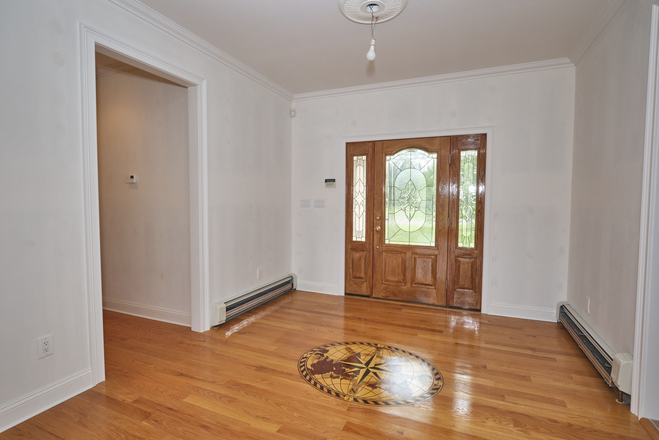 East Marion, New York, 11939, United States, 3 Bedrooms Bedrooms, ,3 BathroomsBathrooms,Residential,For Sale,1895057