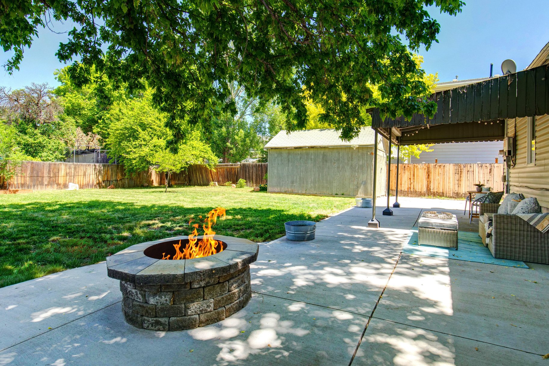  Functional Living, Hardwood Floors & Backyard Space to Enjoy - 物件實景