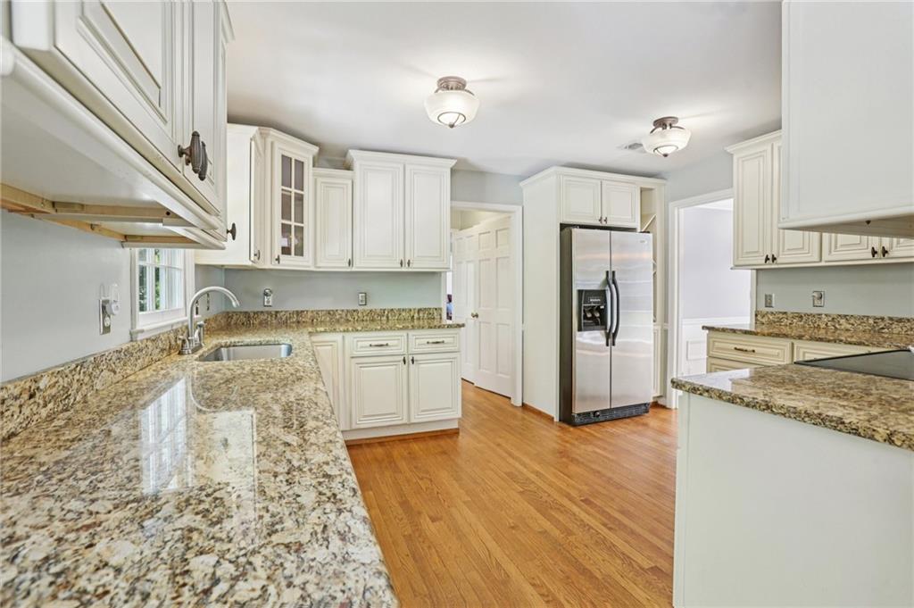 Marietta, Georgia, 30068, United States, 5 Bedrooms Bedrooms, ,4 BathroomsBathrooms,Residential,For Sale,2037798