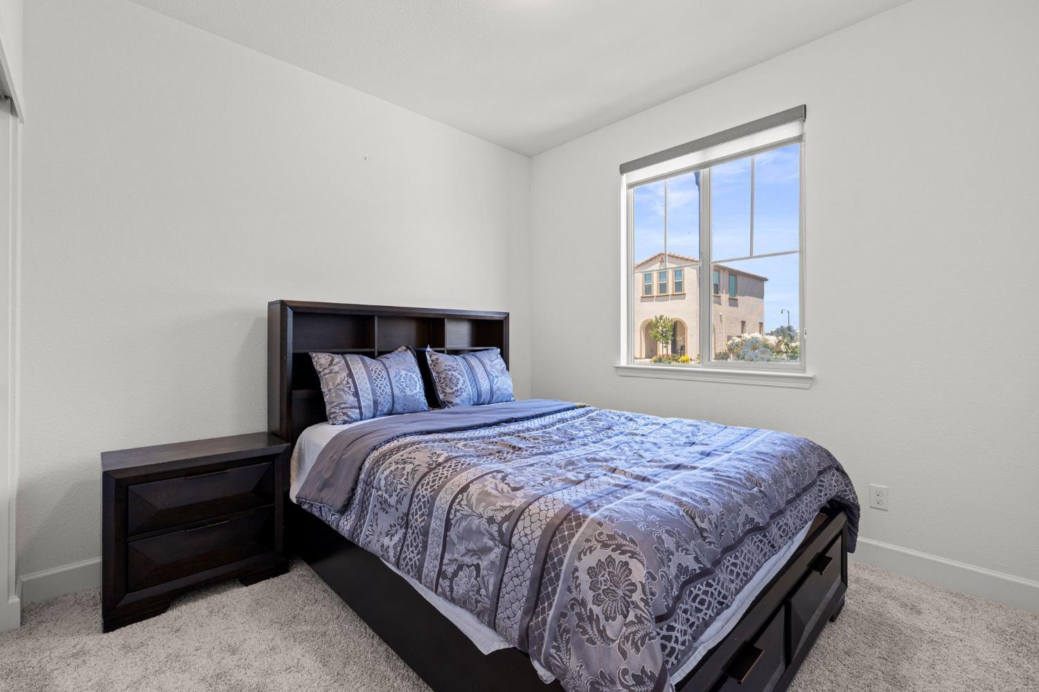 Elk Grove, California, 95757, United States, 4 Bedrooms Bedrooms, ,3 BathroomsBathrooms,Residential,For Sale,1879149