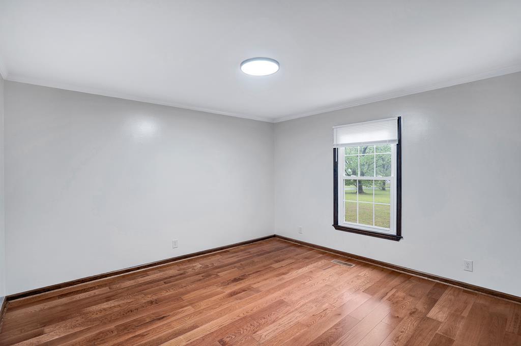 DALTON, Georgia, 30720, United States, 5 Bedrooms Bedrooms, ,3 BathroomsBathrooms,Residential,For Sale,1939085