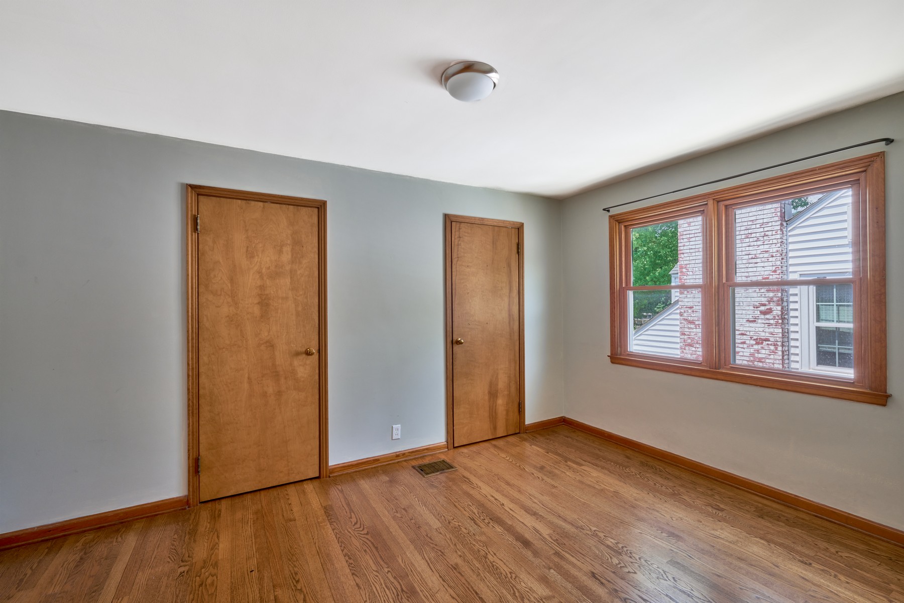  Four Bedroom Brick Cottage in Historic Butler-Tarkington - 物件實景