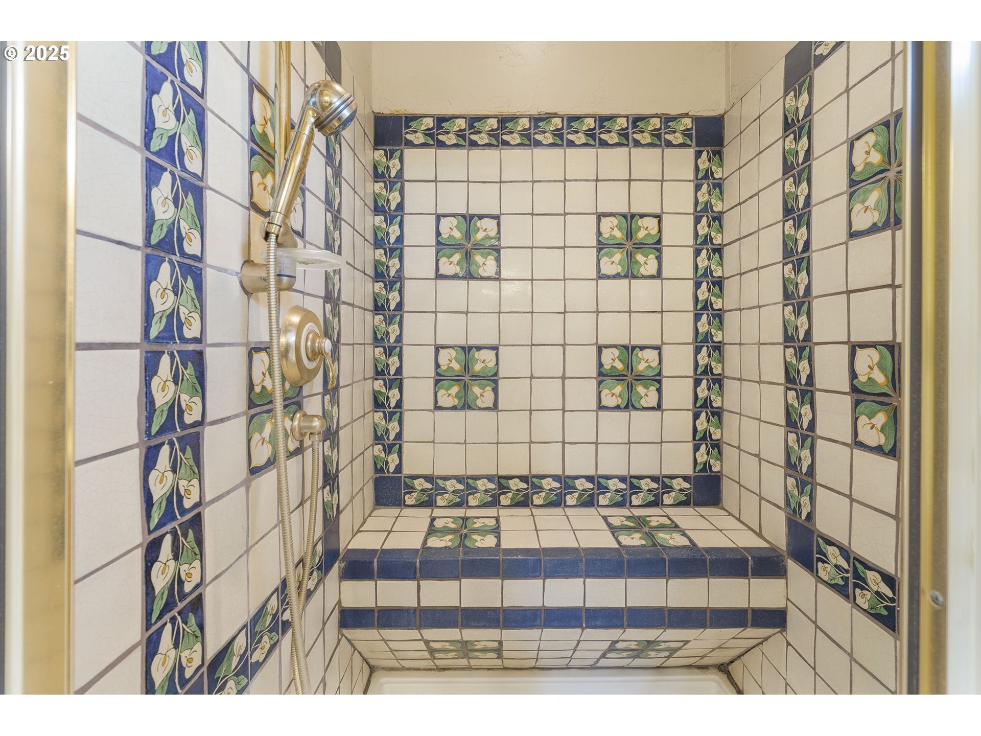 Cathlamet, Washington, 98612, United States, 3 Bedrooms Bedrooms, ,4 BathroomsBathrooms,Residential,For Sale,1975452