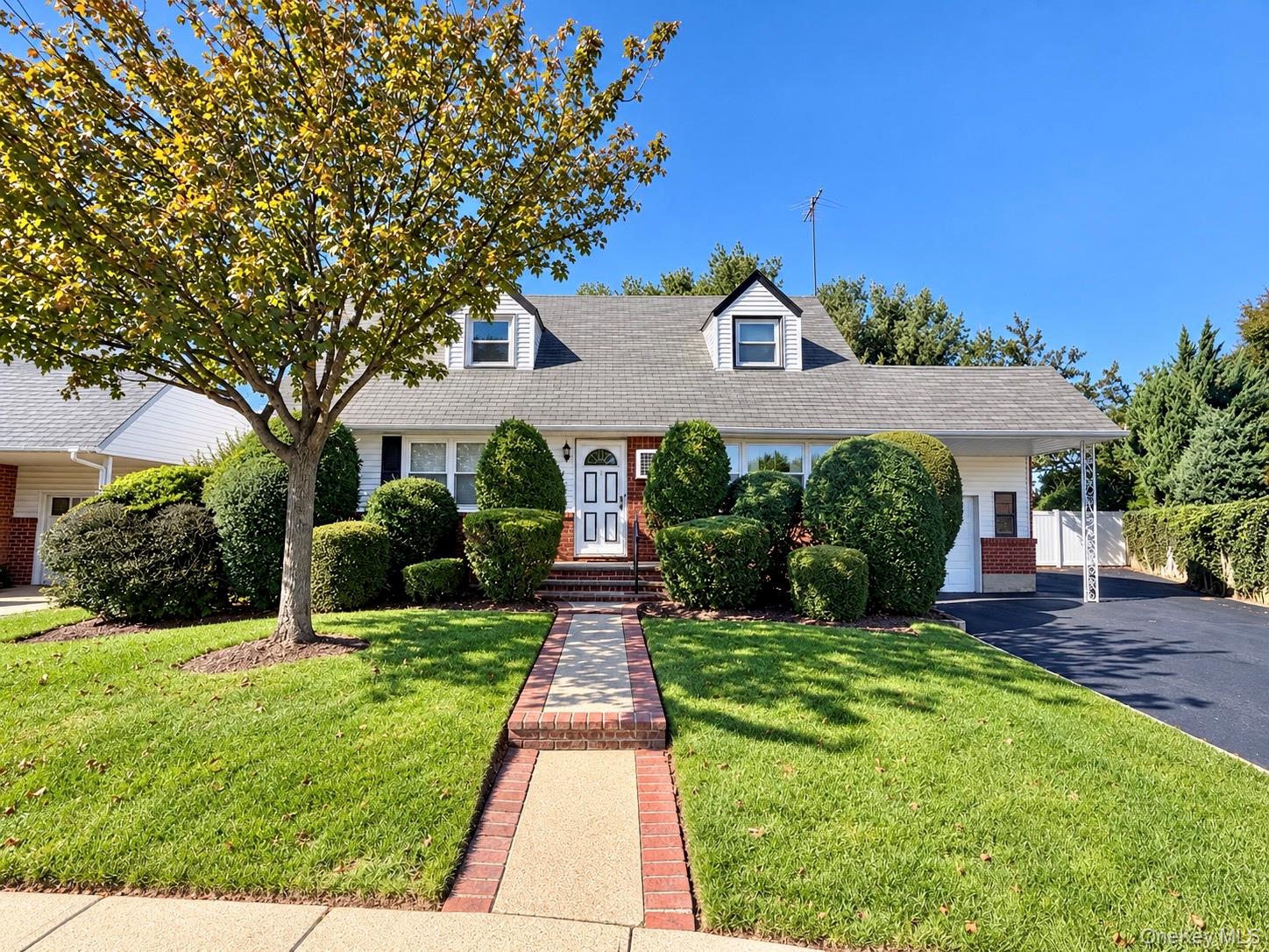 Ronni Dr, East Meadow, NY 11554 #1