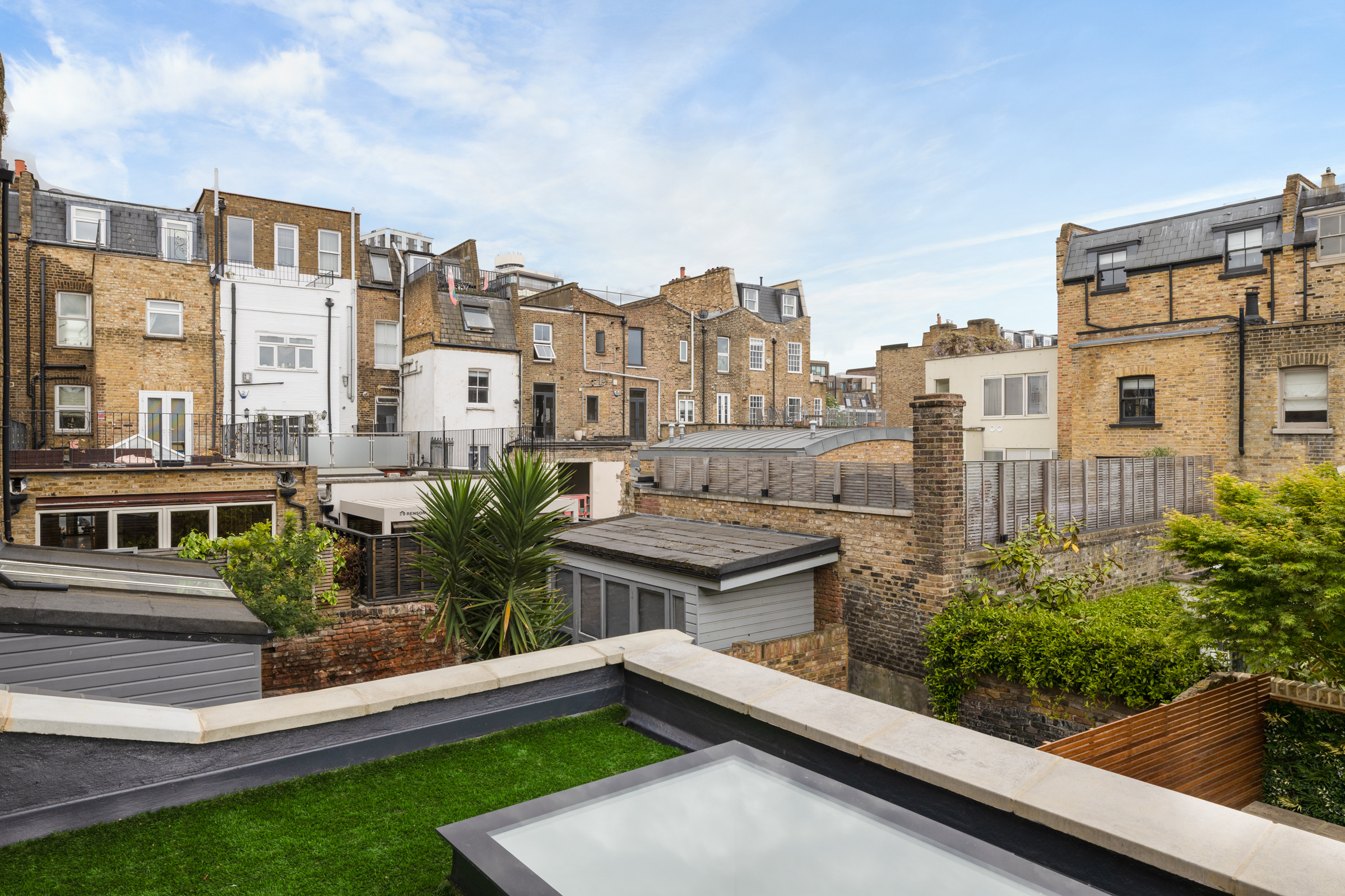  A Newly Refurbished Five-Bedroom House on Holmead Road - 物件實景