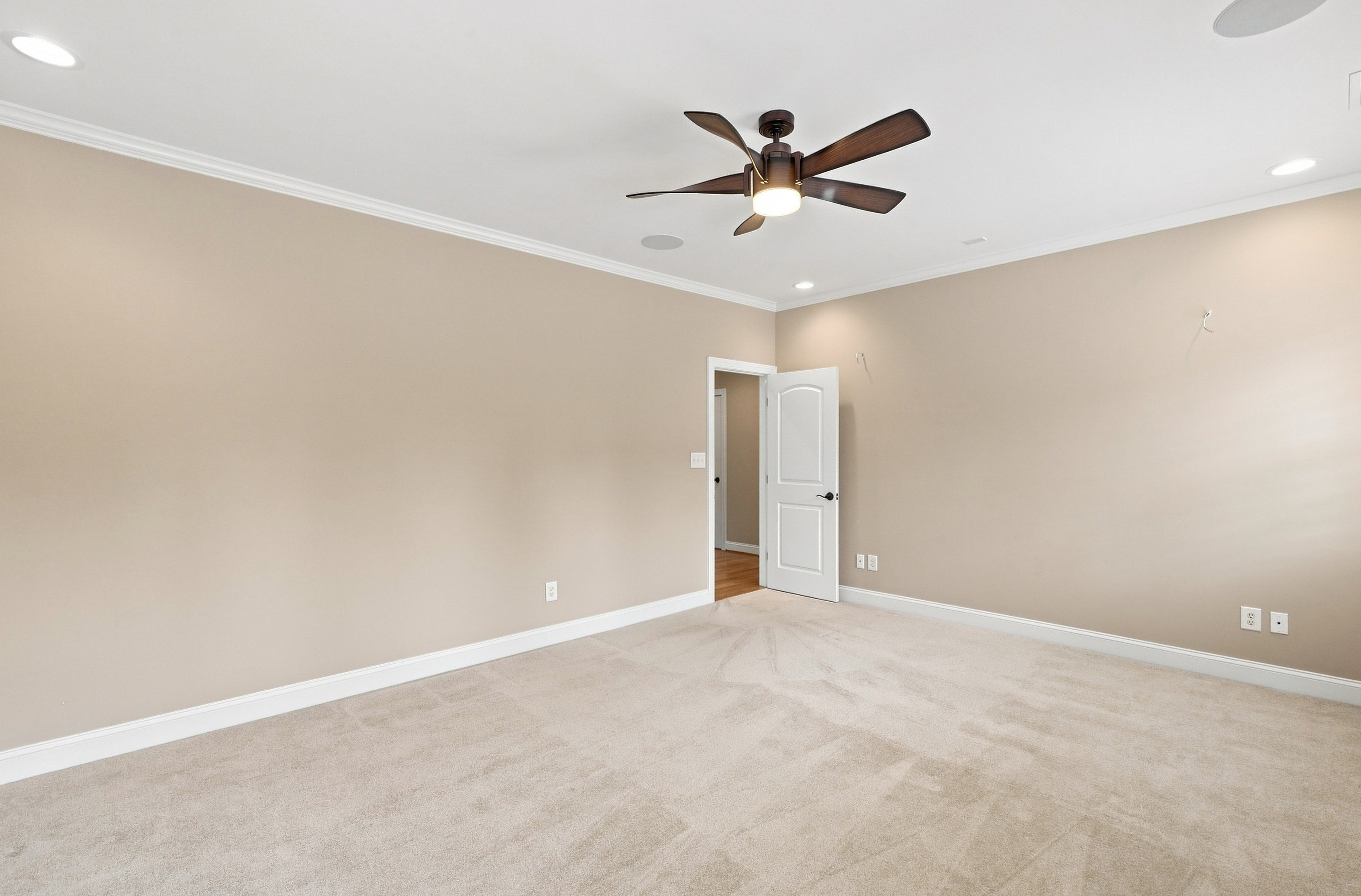  702 Cambridge Hall Loop, Apex, NC 27539 - 物件實景