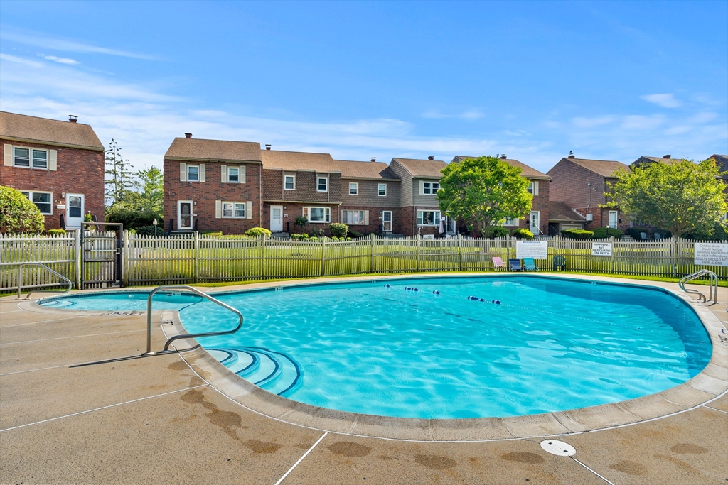 Salem, Massachusetts, 01970, United States, 3 Bedrooms Bedrooms, ,3 BathroomsBathrooms,Residential,For Sale,1913540