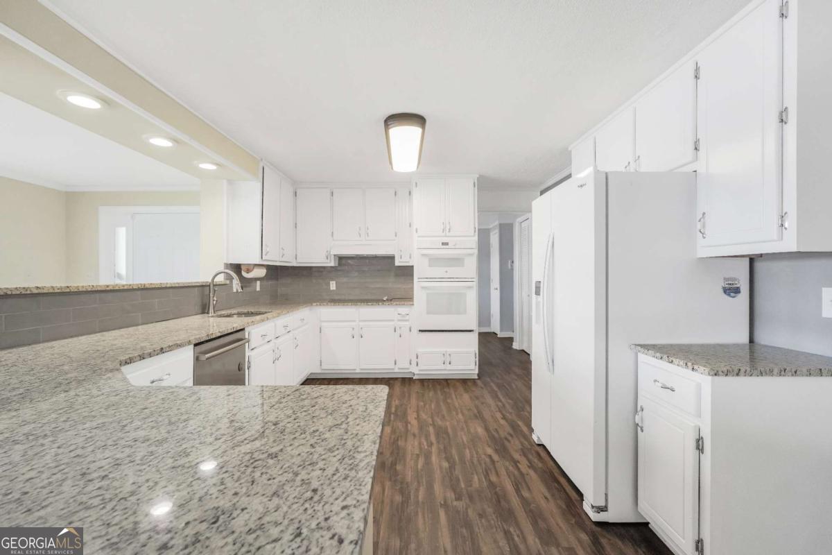 Jackson, Georgia, 30233, United States, 3 Bedrooms Bedrooms, ,2 BathroomsBathrooms,Residential,For Sale,1981672