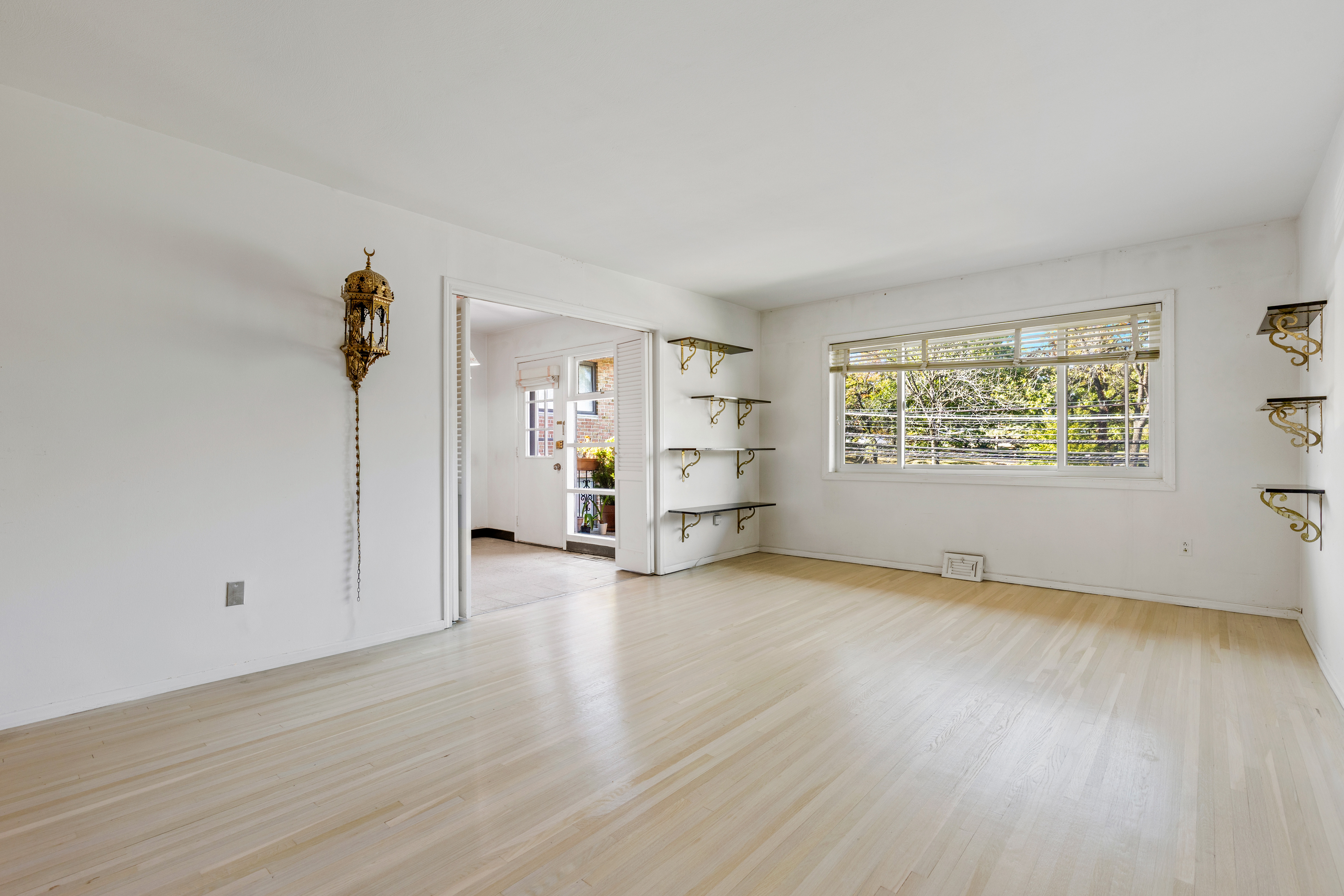  904 N Broadway - 物件實景
