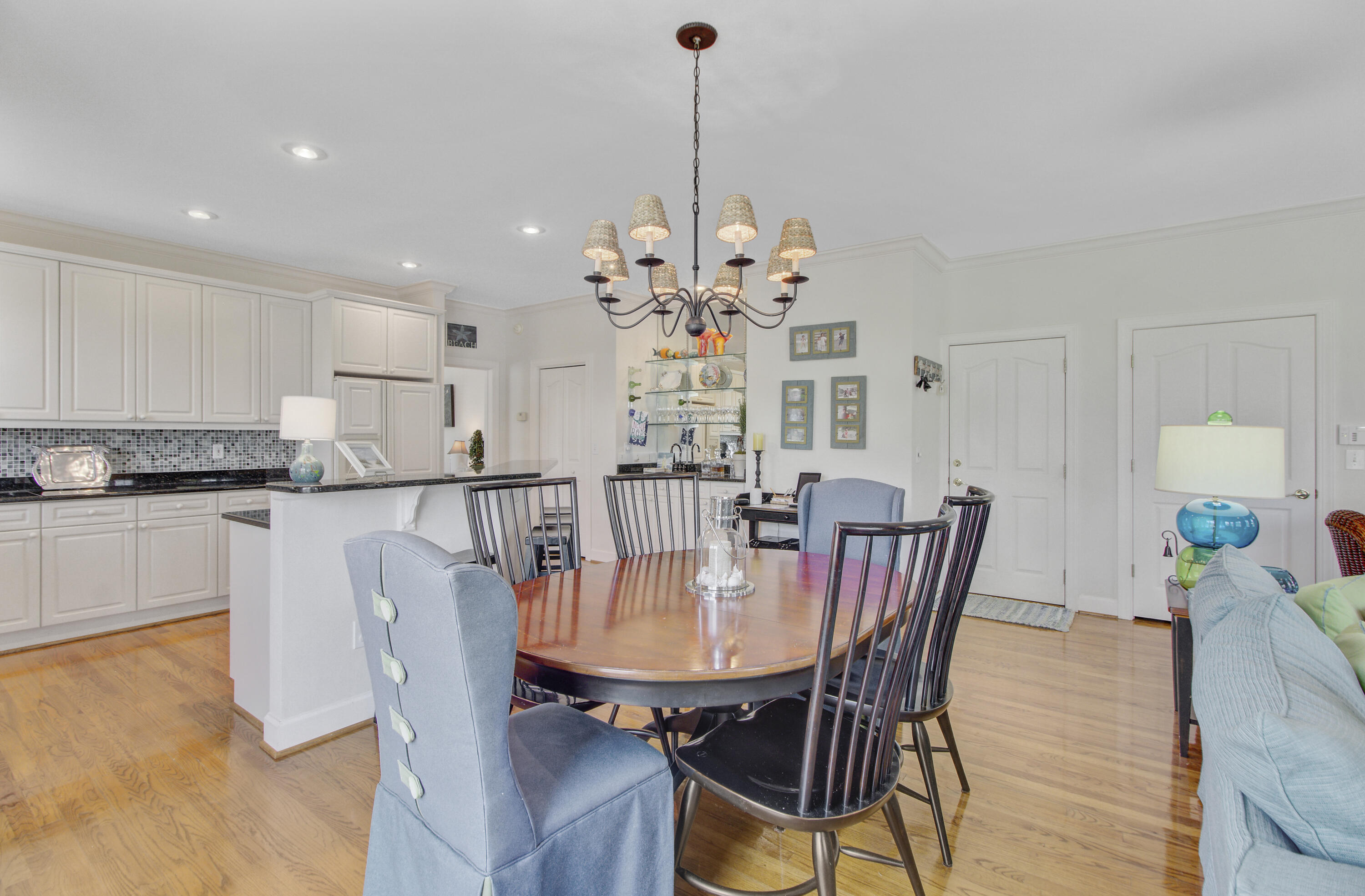 Mount Pleasant, South Carolina, 29464, United States, 4 Bedrooms Bedrooms, ,4 BathroomsBathrooms,Residential,For Sale,1826334