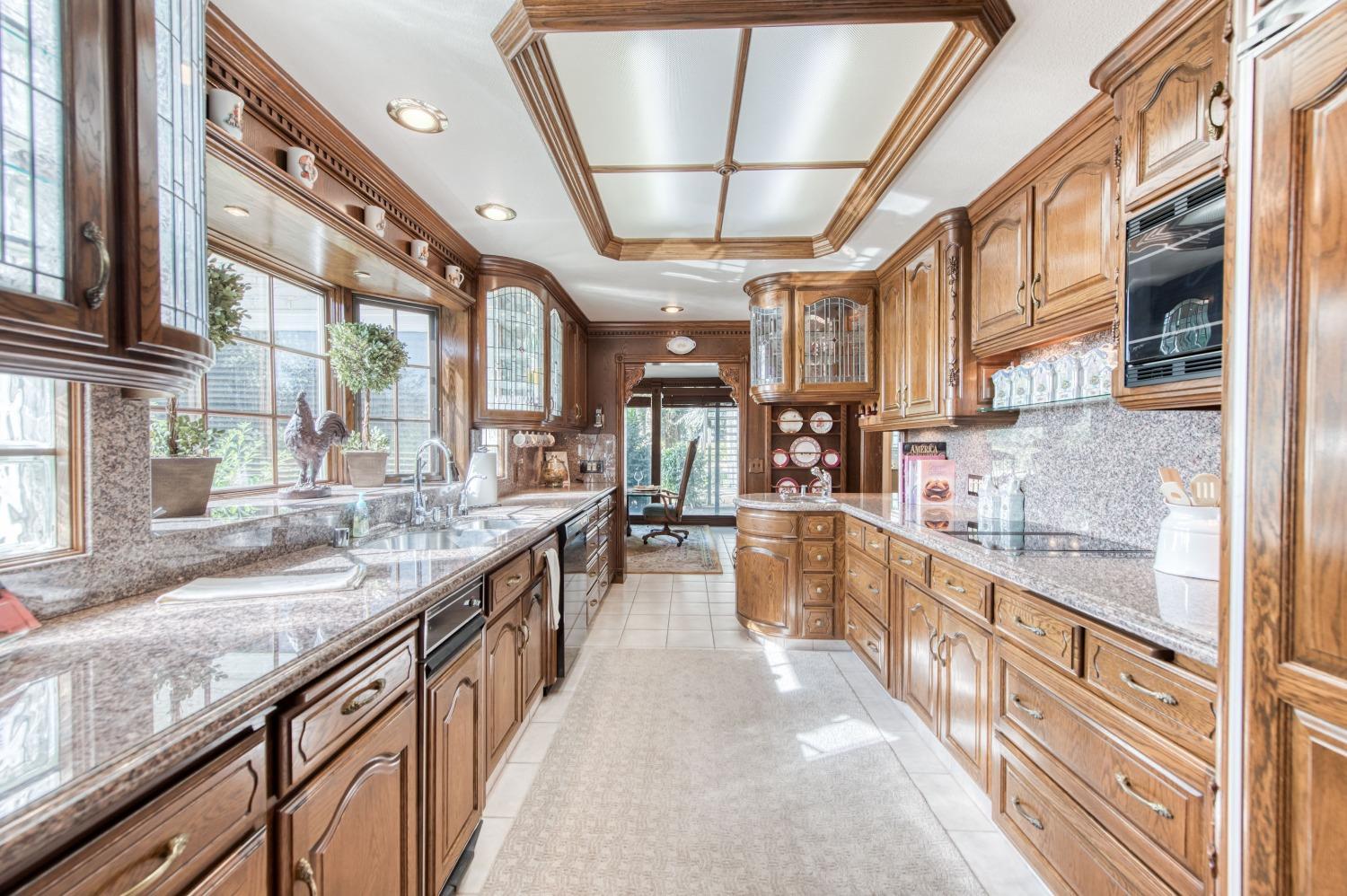 Kerman, California, 93630, United States, 5 Bedrooms Bedrooms, ,3 BathroomsBathrooms,Residential,For Sale,1928392
