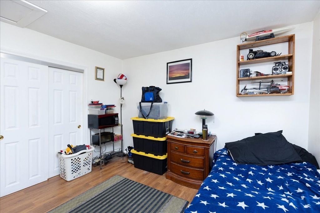 Lowell, Massachusetts, 01854, United States, 3 Bedrooms Bedrooms, ,2 BathroomsBathrooms,Residential,For Sale,1918371