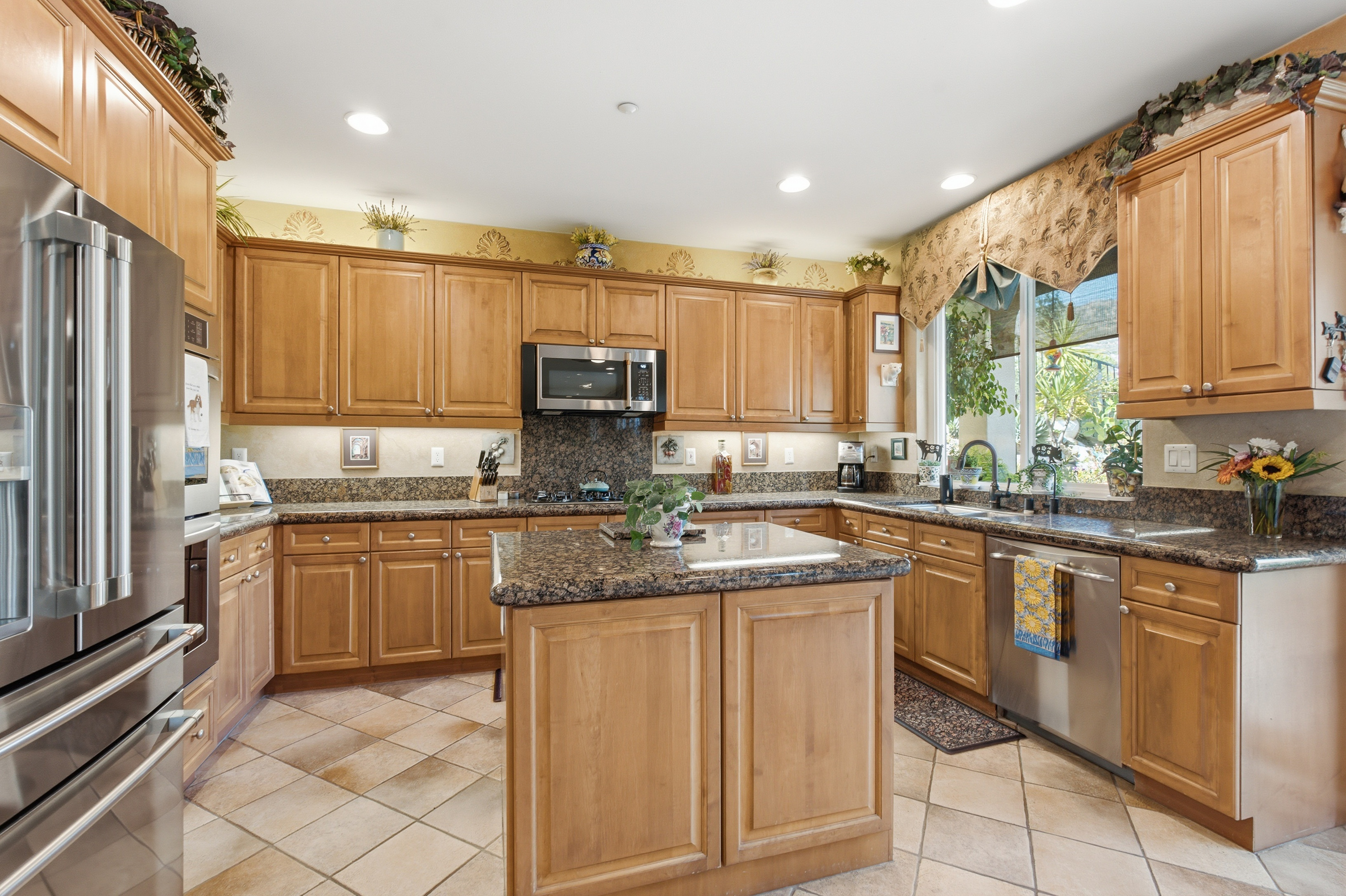  3320 Wild Oak Lane, Escondido, CA 92027 - 物件實景