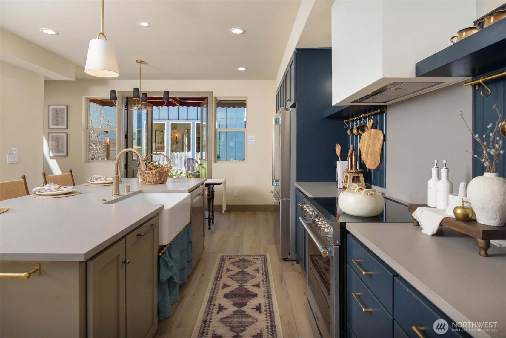 Seattle, Washington, 98106, United States, 4 Bedrooms Bedrooms, ,3 BathroomsBathrooms,Residential,For Sale,1902505