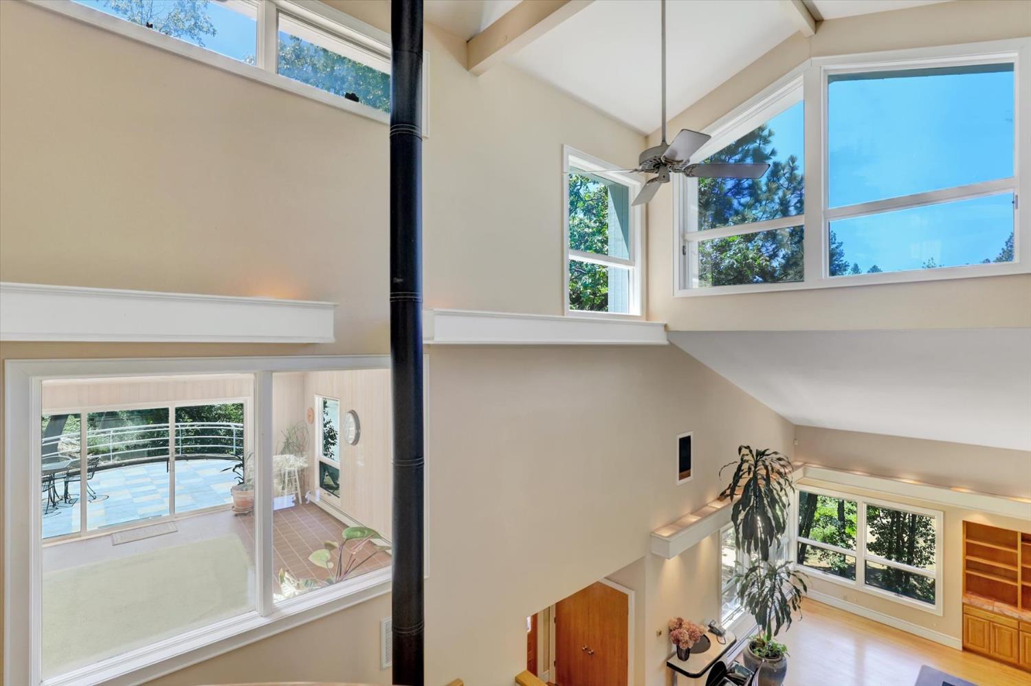 Nevada City, California, 95959, United States, 3 Bedrooms Bedrooms, ,4 BathroomsBathrooms,Residential,For Sale,1903616