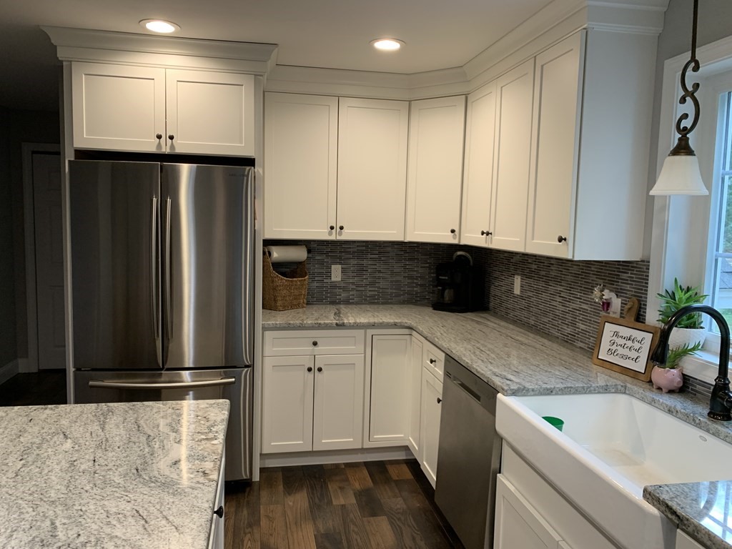 Derry, New Hampshire, 03038, United States, 4 Bedrooms Bedrooms, ,3 BathroomsBathrooms,Residential,For Sale,1942681