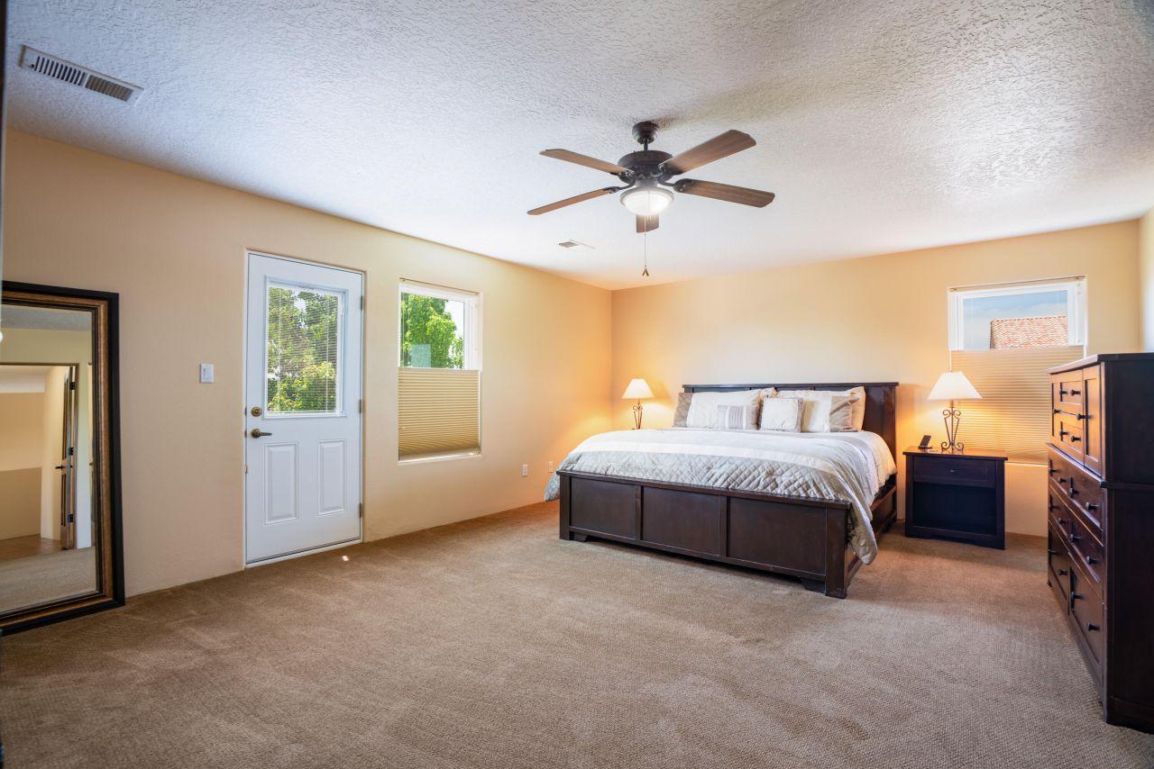 Albuquerque, New Mexico, 87114, United States, 5 Bedrooms Bedrooms, ,4 BathroomsBathrooms,Residential,For Sale,1890374
