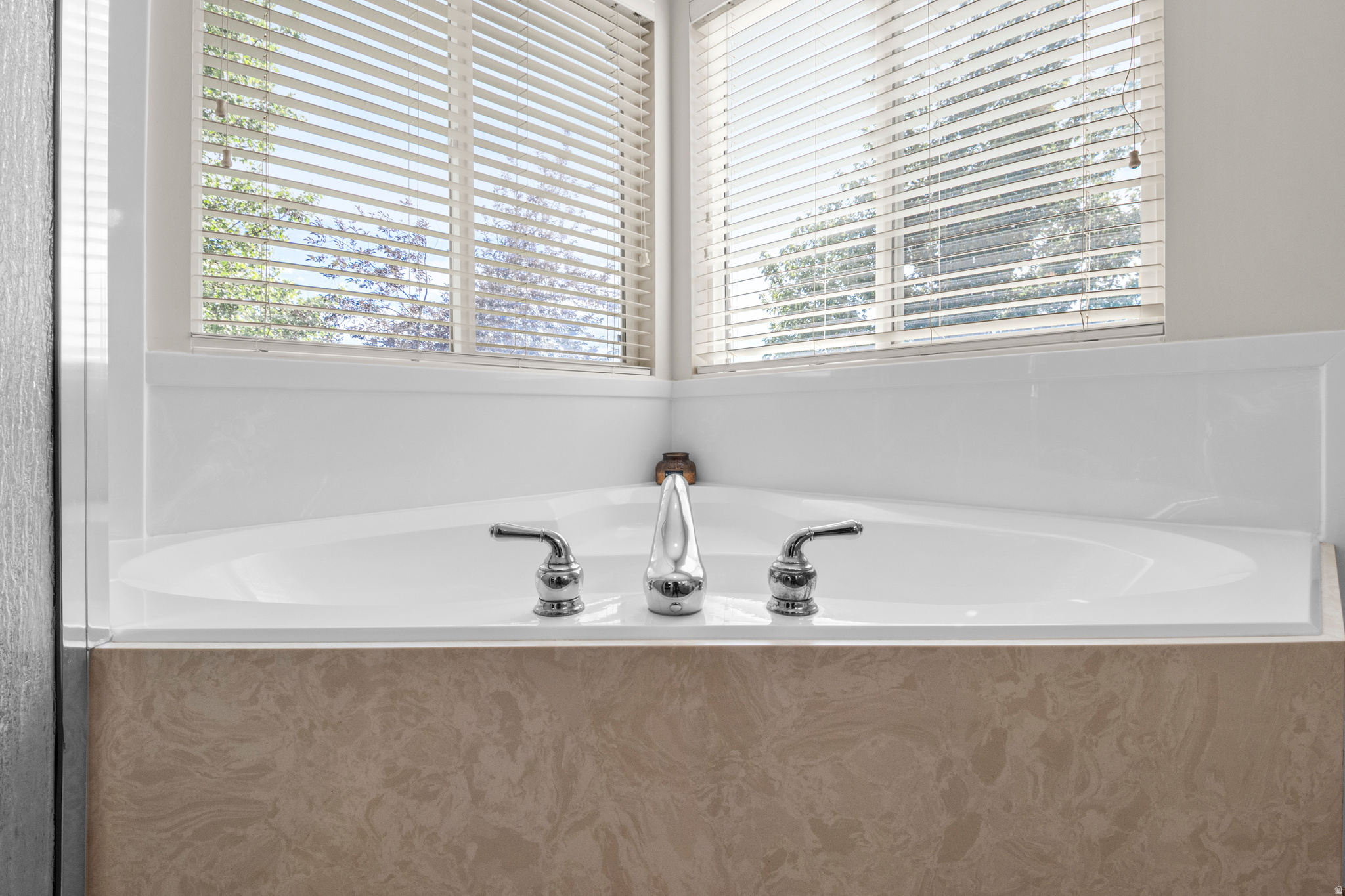 Hooper, Utah, 84315, United States, 3 Bedrooms Bedrooms, ,2 BathroomsBathrooms,Residential,For Sale,1986261