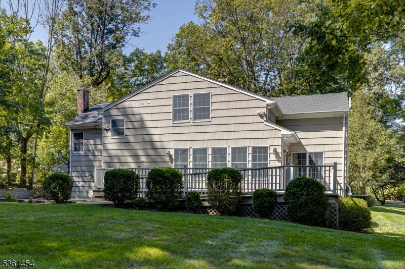 Berkeley Heights Twp., New Jersey, 07922, United States, 6 Bedrooms Bedrooms, ,4 BathroomsBathrooms,Residential,For Sale,1837487