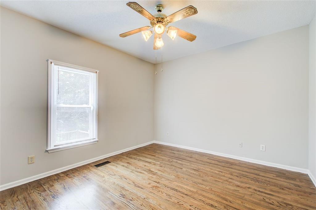 Stockbridge, Georgia, 30281, United States, 5 Bedrooms Bedrooms, ,3 BathroomsBathrooms,Residential,For Sale,1895957