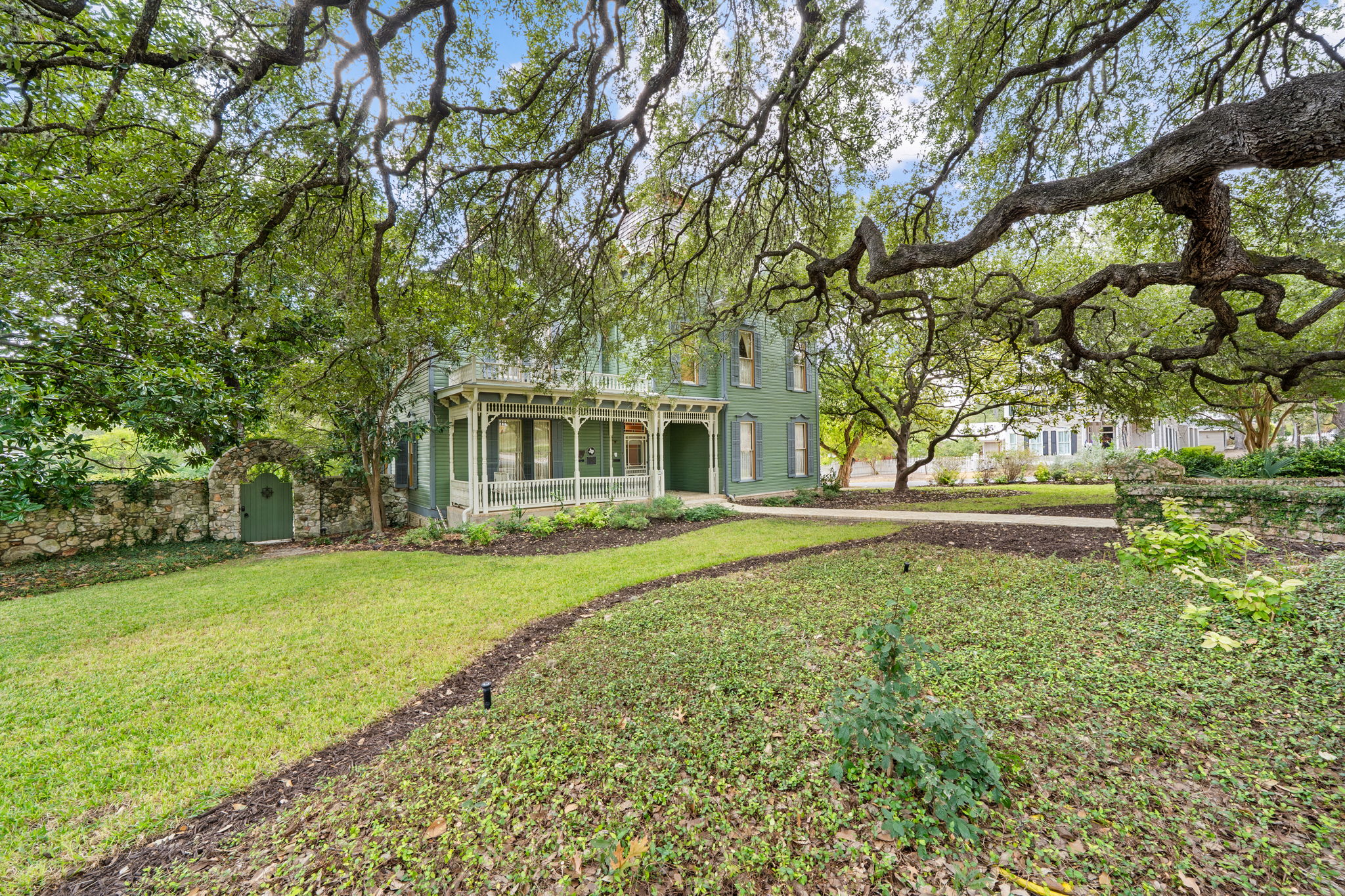 San Marcos, Texas, 78666, United States, 3 Bedrooms Bedrooms, ,4 BathroomsBathrooms,Residential,For Sale,1981922