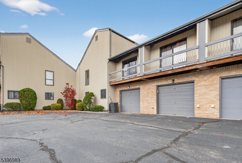 Franklin Twp., New Jersey, 08873, United States, 2 Bedrooms Bedrooms, ,3 BathroomsBathrooms,Residential,For Sale,1993021