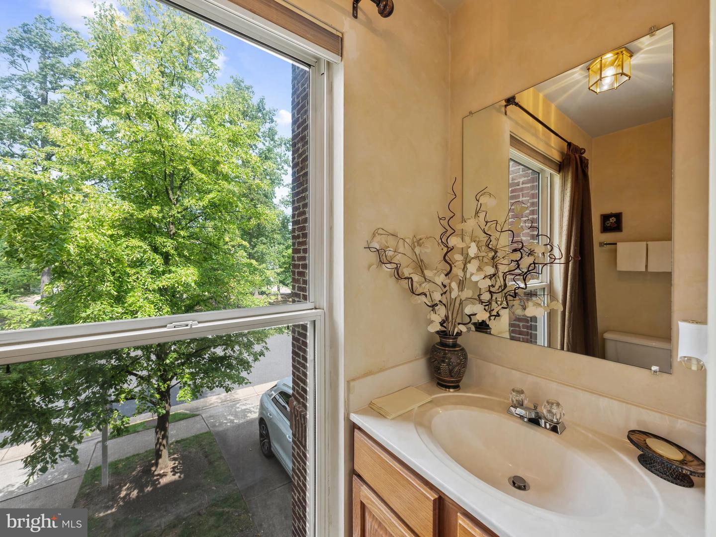 Reston, Virginia, 20190, United States, 3 Bedrooms Bedrooms, ,4 BathroomsBathrooms,Residential,For Sale,1901869