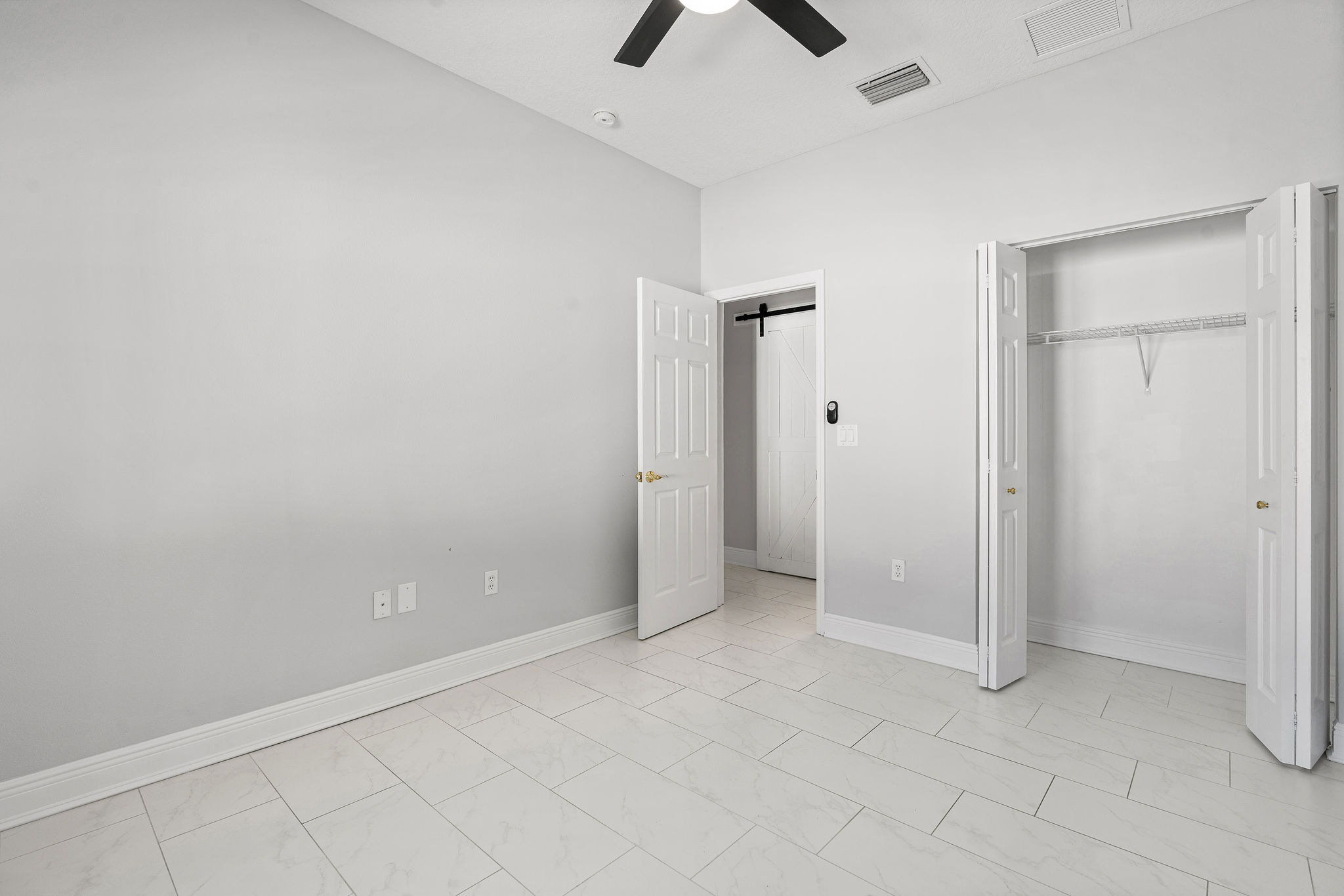 Largo, Florida, 33771, United States, 5 Bedrooms Bedrooms, ,3 BathroomsBathrooms,Residential,For Sale,1980944