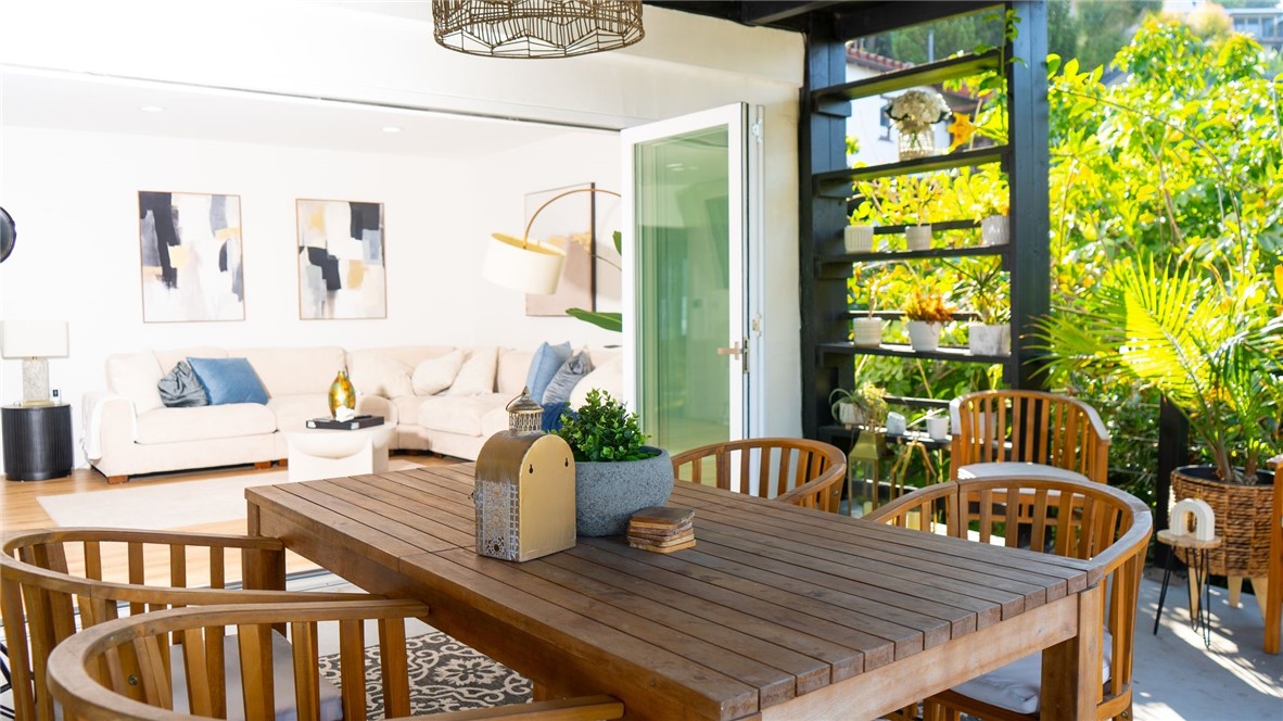 Los Angeles, California, 90027, United States, 3 Bedrooms Bedrooms, ,3 BathroomsBathrooms,Residential,For Sale,1980837