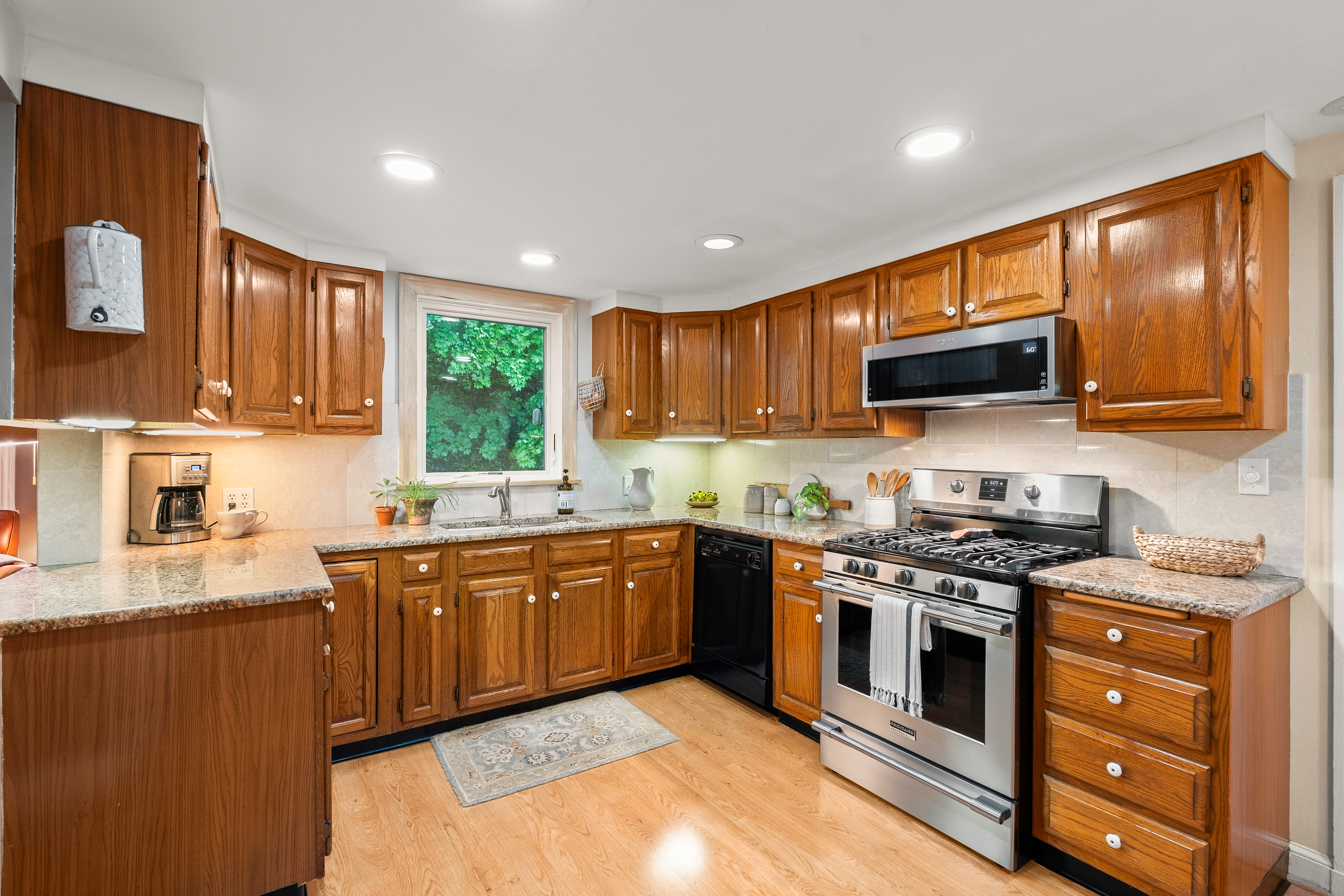  9 Roland Street, Medford, MA, 02155 - 物件實景