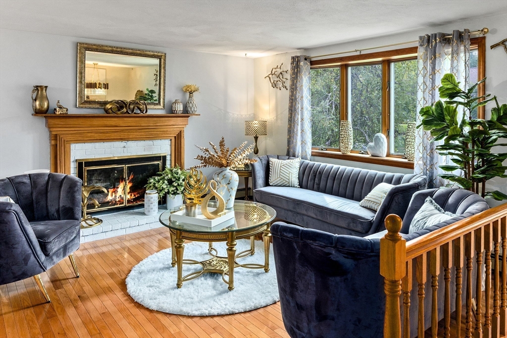 Bridgewater, Massachusetts, 02324, United States, 3 Bedrooms Bedrooms, ,2 BathroomsBathrooms,Residential,For Sale,1943085