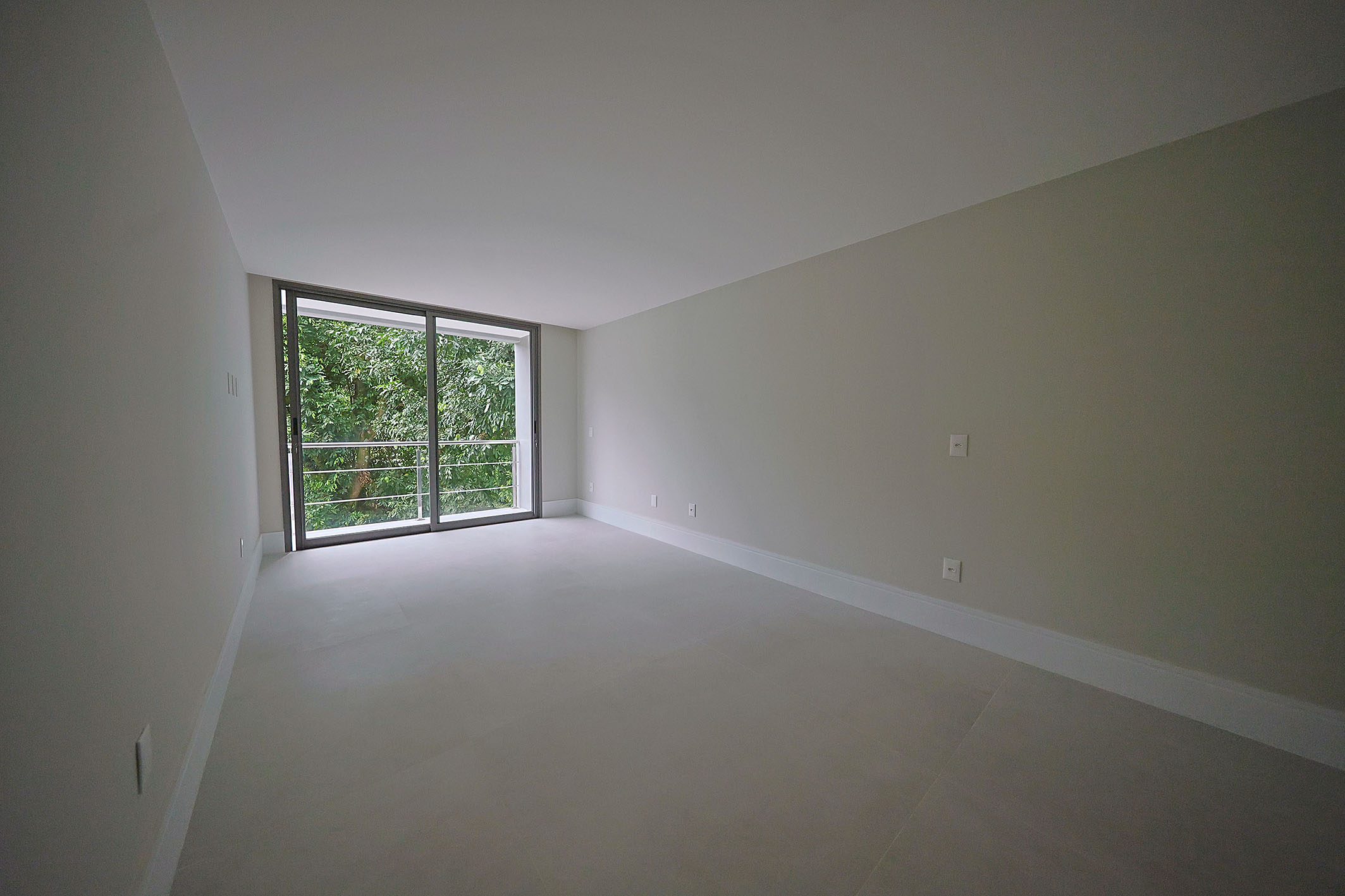  Triplex house with four suites and views of Pedra da Gávea in São Conrado - 物件實景