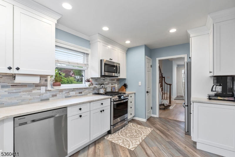 Scotch Plains Twp., New Jersey, 07076, United States, 2 Bedrooms Bedrooms, ,3 BathroomsBathrooms,Residential,For Sale,1999583