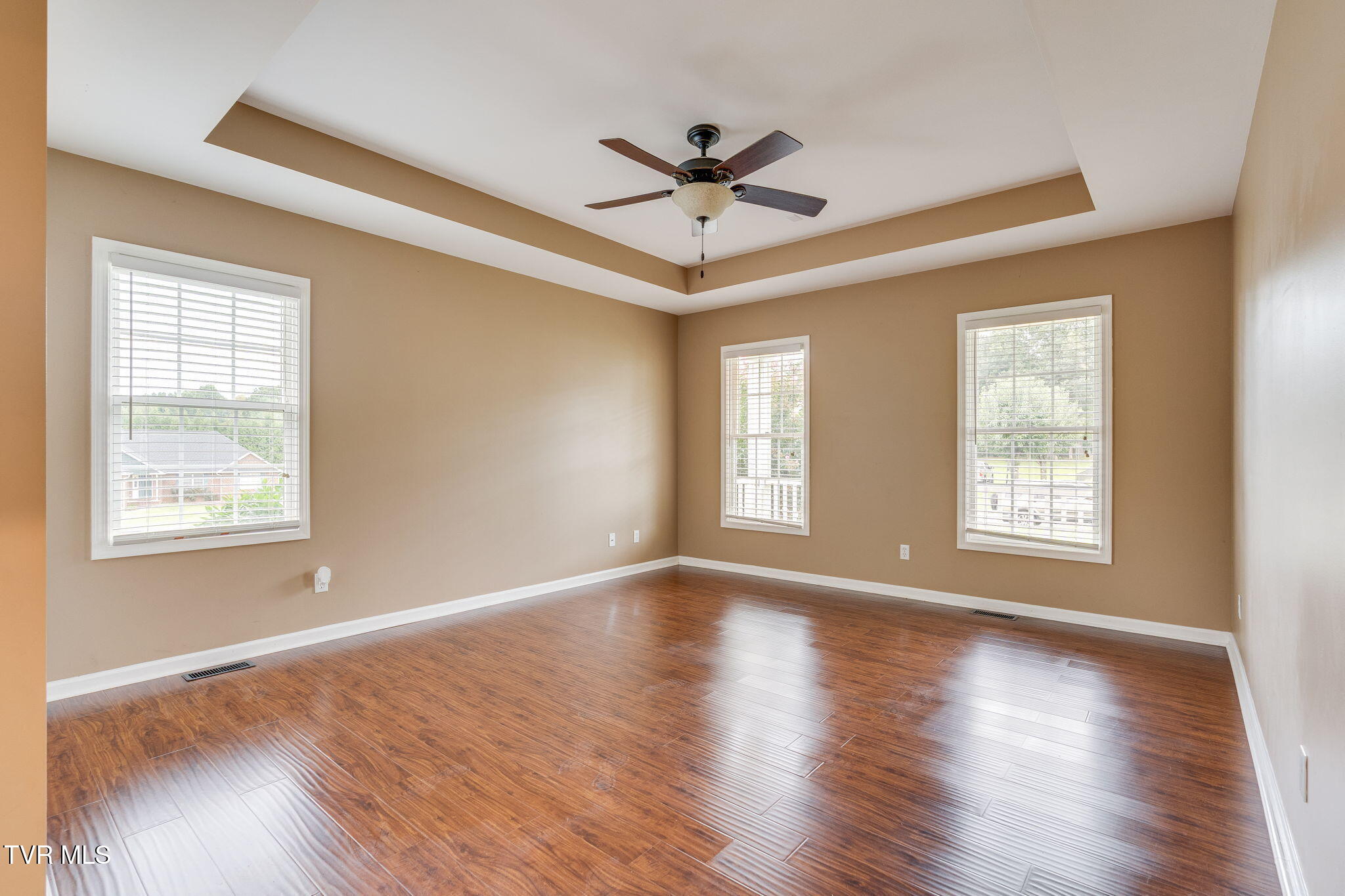 Gray, Tennessee, 37615, United States, 3 Bedrooms Bedrooms, ,4 BathroomsBathrooms,Residential,For Sale,1978151