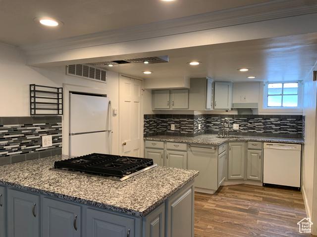 Salt Lake City, Utah, 84102, United States, 4 Bedrooms Bedrooms, ,2 BathroomsBathrooms,Residential,For Sale,1984465