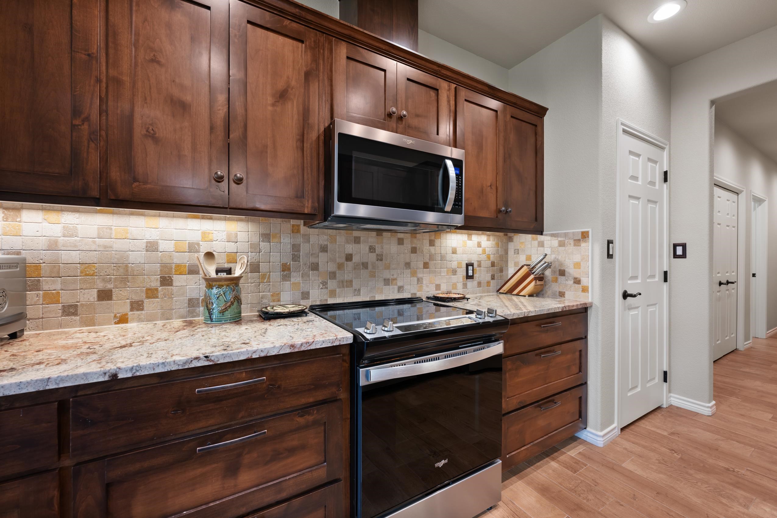 Meadowlakes, Texas, 78654, United States, 3 Bedrooms Bedrooms, ,3 BathroomsBathrooms,Residential,For Sale,1874782
