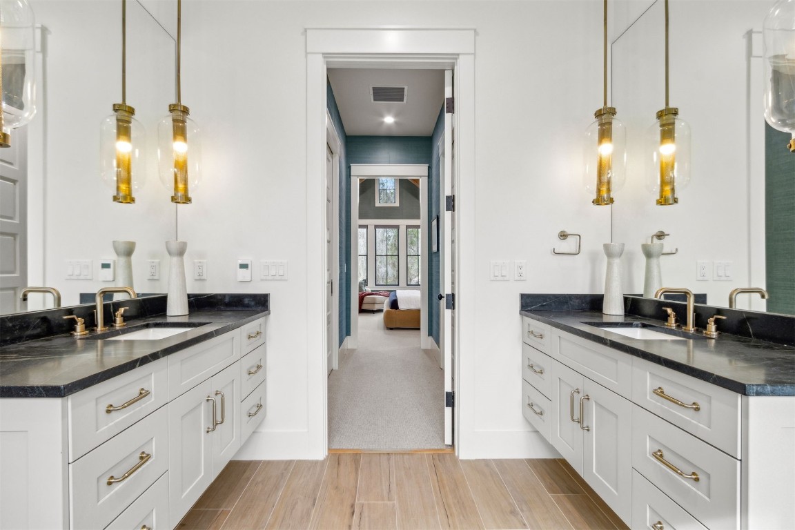 Fernandina Beach, Florida, 32034, United States, 5 Bedrooms Bedrooms, ,4 BathroomsBathrooms,Residential,For Sale,1983065