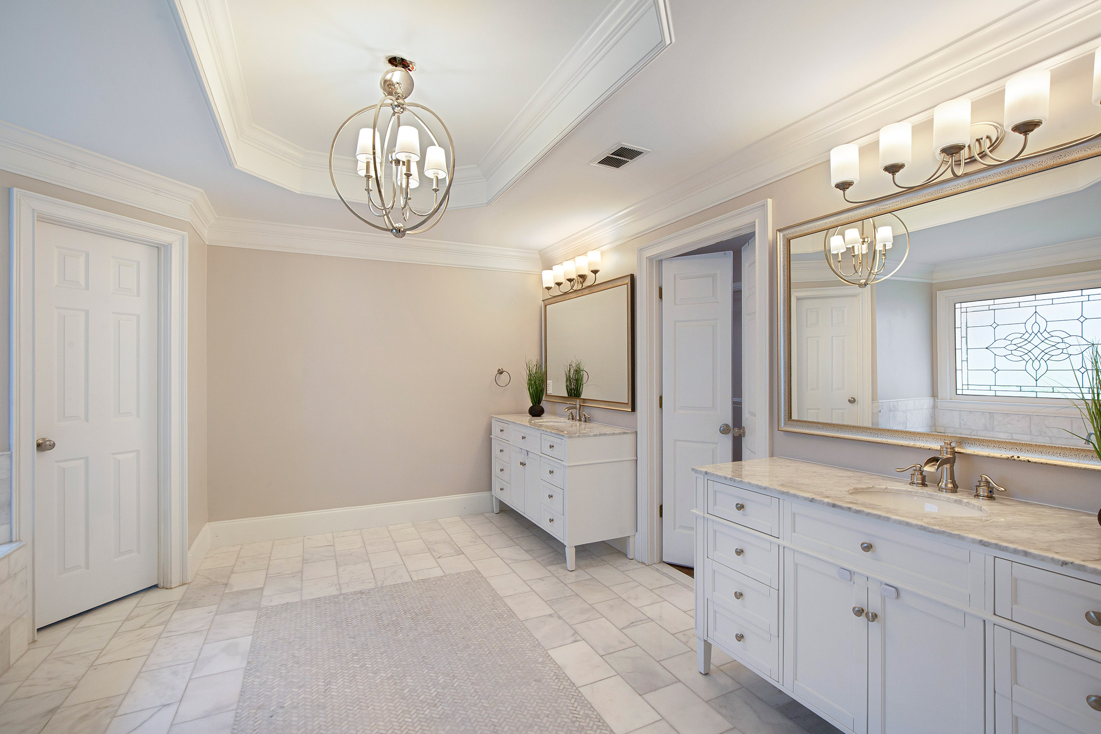  Recently Updated Four Bedroom Home in Gated Brookhaven Community - 物件實景
