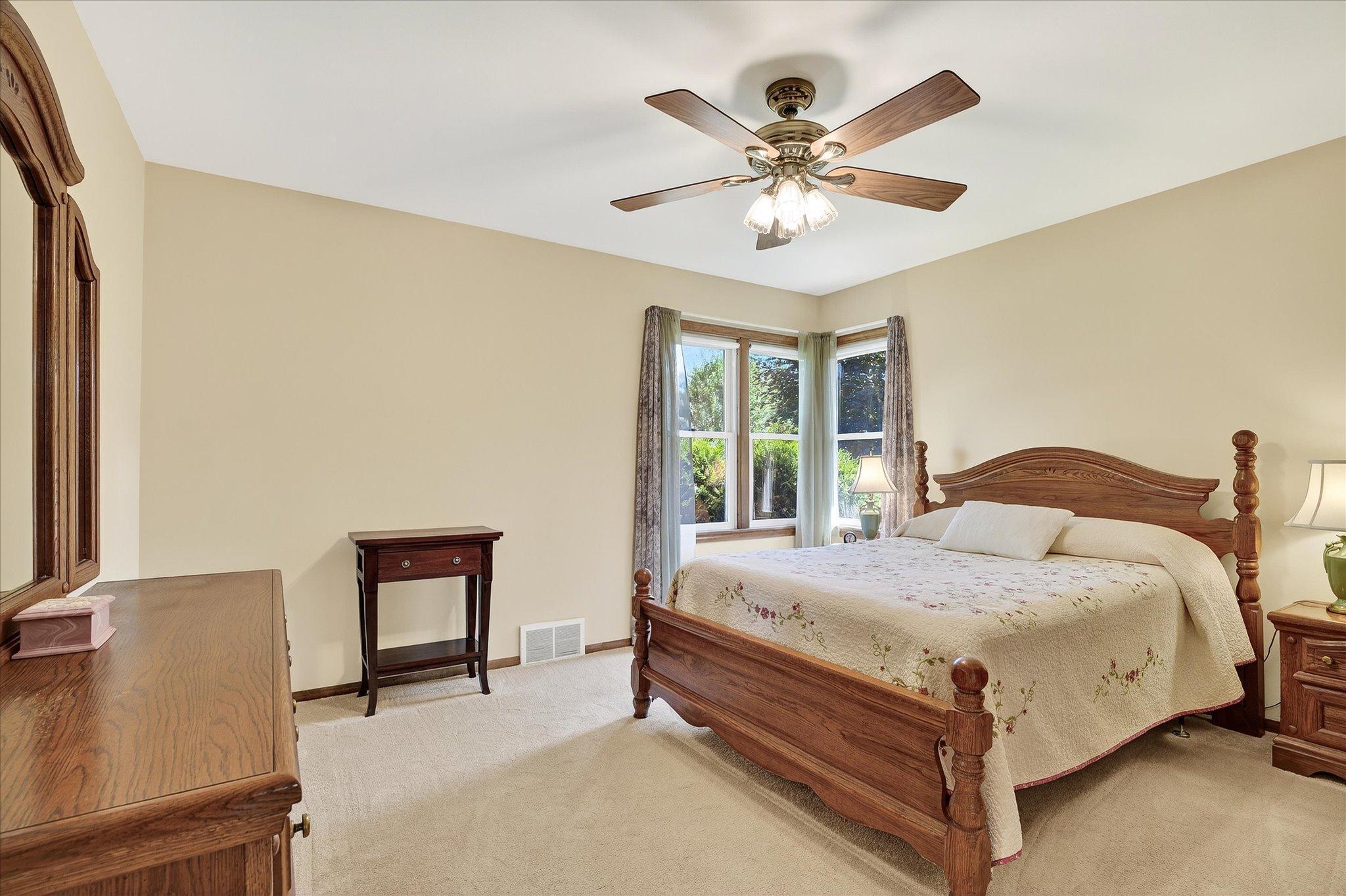 Edina, Minnesota, 55410, United States, 3 Bedrooms Bedrooms, ,1 BathroomBathrooms,Residential,For Sale,1941033