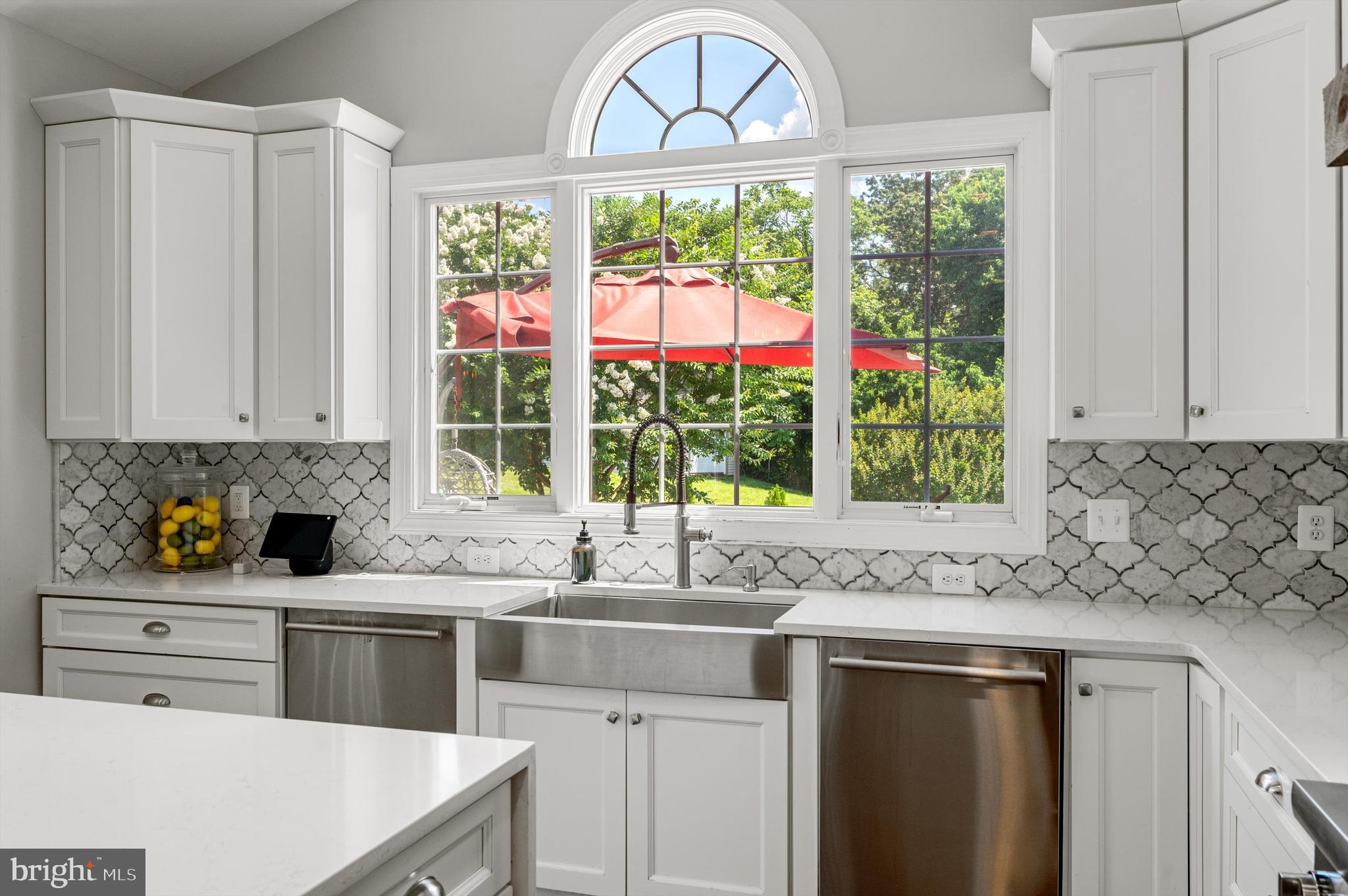 Leesburg, Virginia, 20175, United States, 4 Bedrooms Bedrooms, ,6 BathroomsBathrooms,Residential,For Sale,1975882