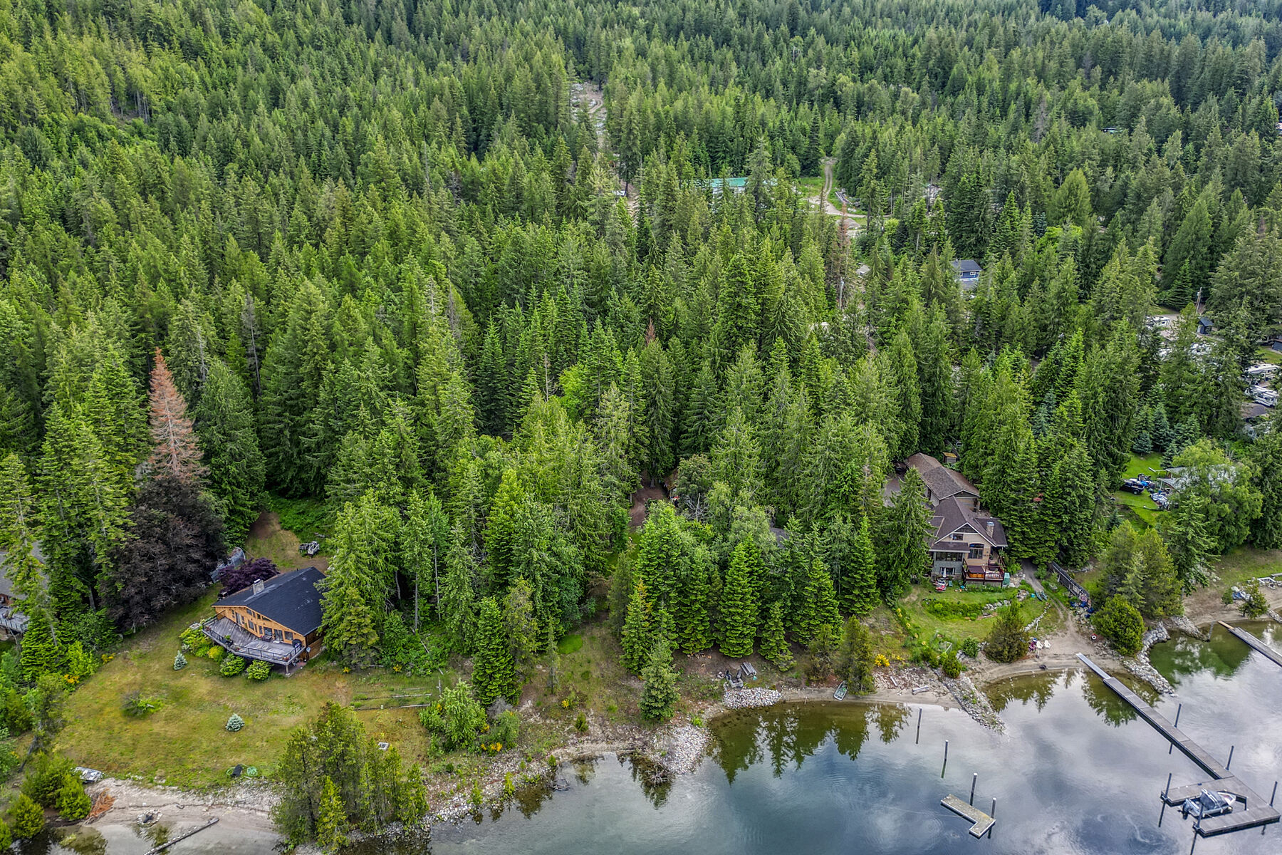  Kootenay Private Waterfront - 物件實景