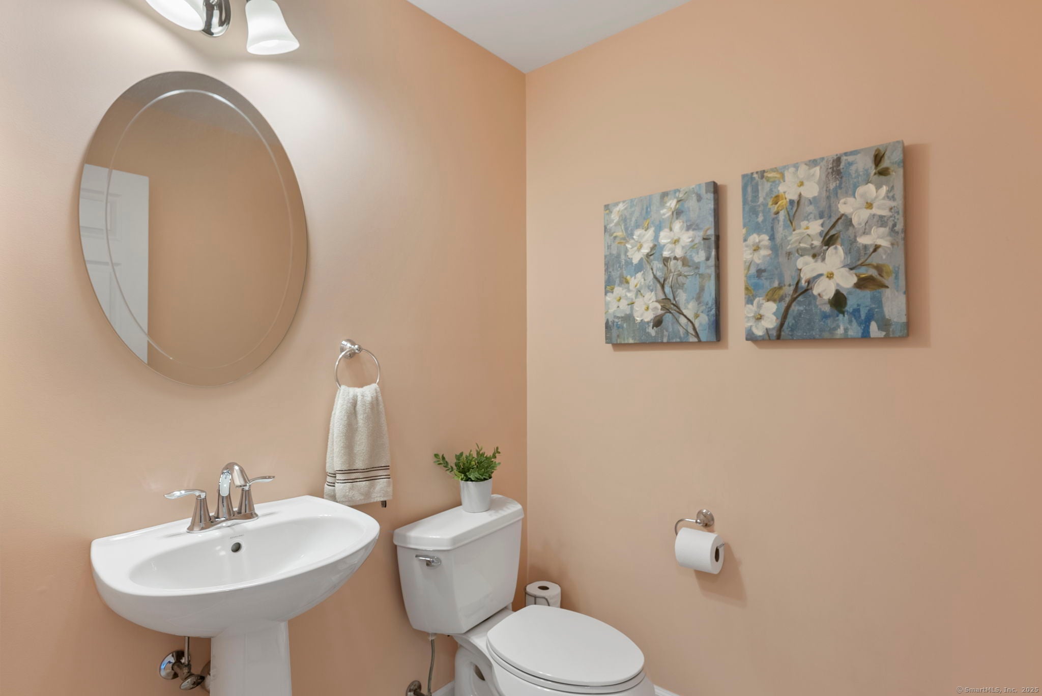Manchester, Connecticut, 06040, United States, 4 Bedrooms Bedrooms, ,3 BathroomsBathrooms,Residential,For Sale,1916199