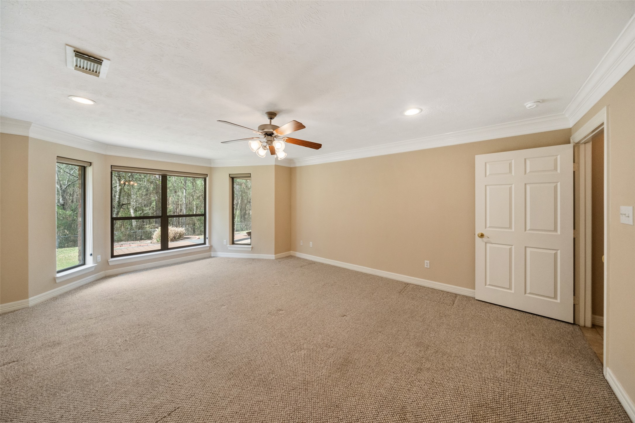  901 Longmire Road #28 - 物件實景