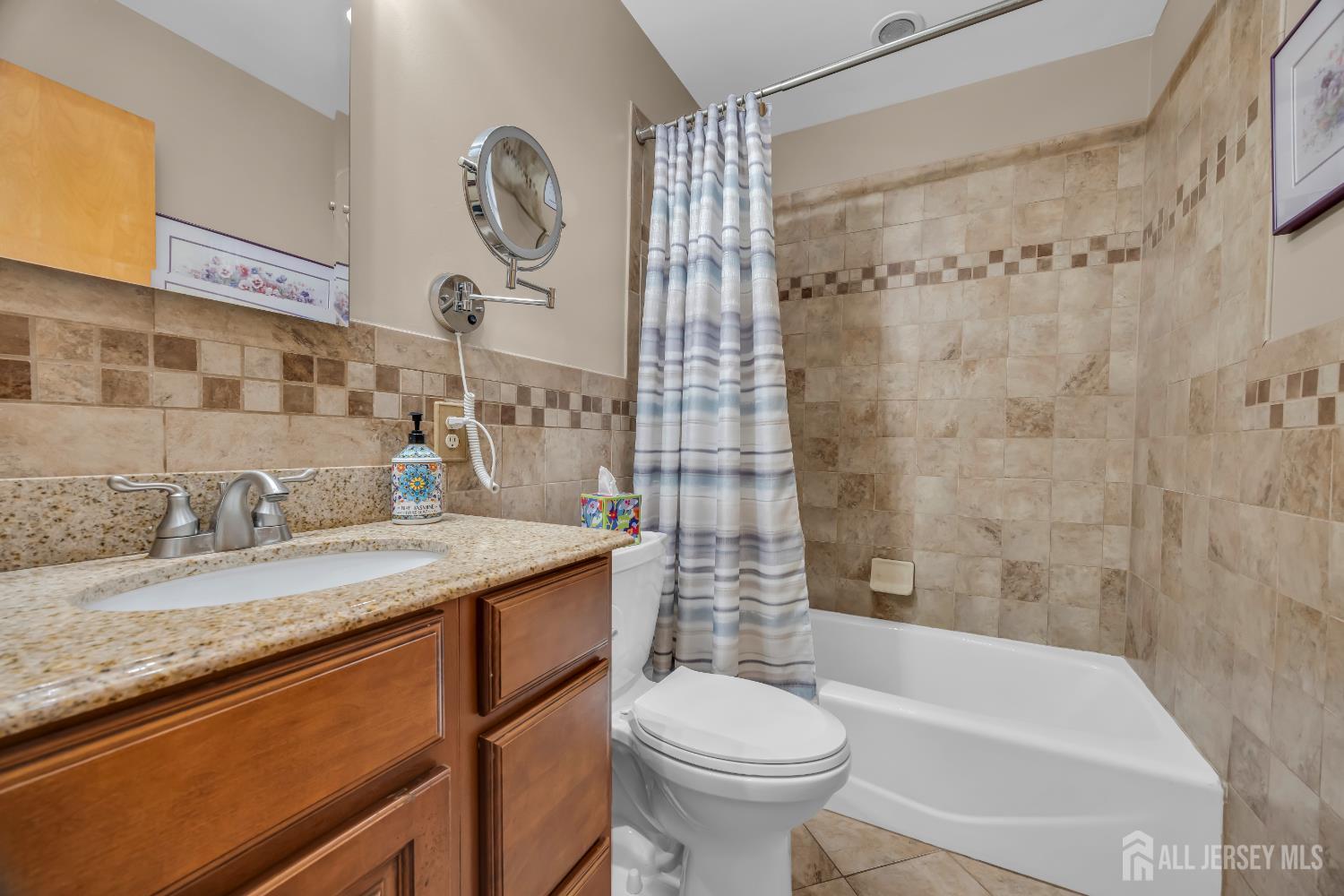 Edison, New Jersey, 08820, United States, 3 Bedrooms Bedrooms, ,2 BathroomsBathrooms,Residential,For Sale,1989177